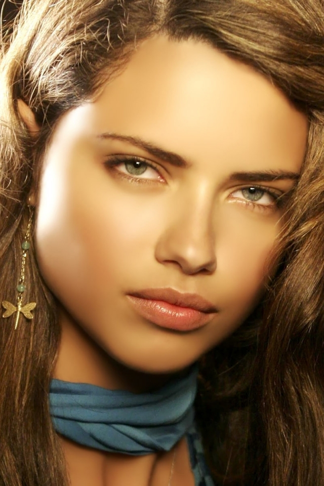 Handy-Wallpaper Adriana Lima, Berühmtheiten kostenlos herunterladen.