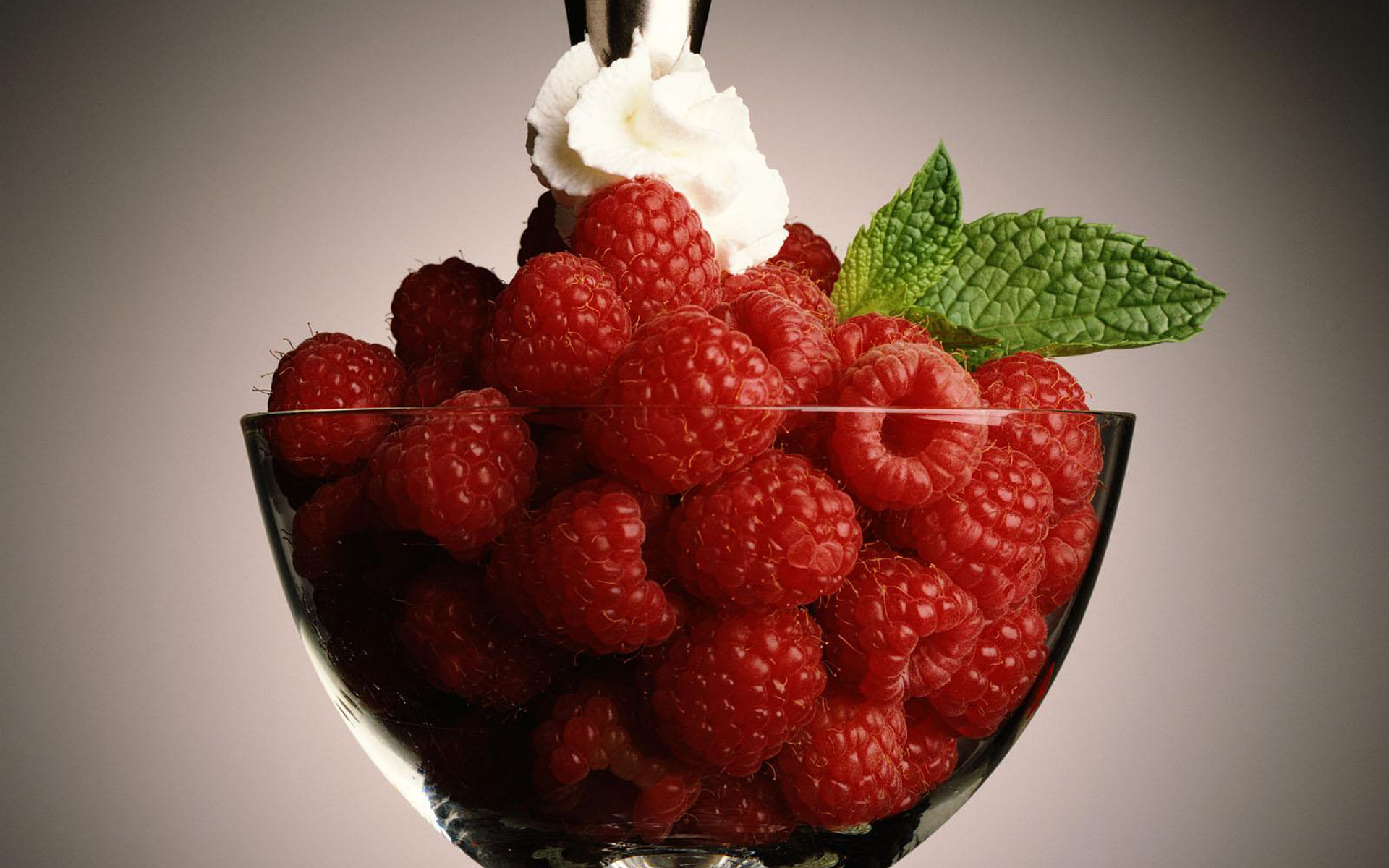 Descarga gratuita de fondo de pantalla para móvil de Frambuesa, Frutas, Alimento.