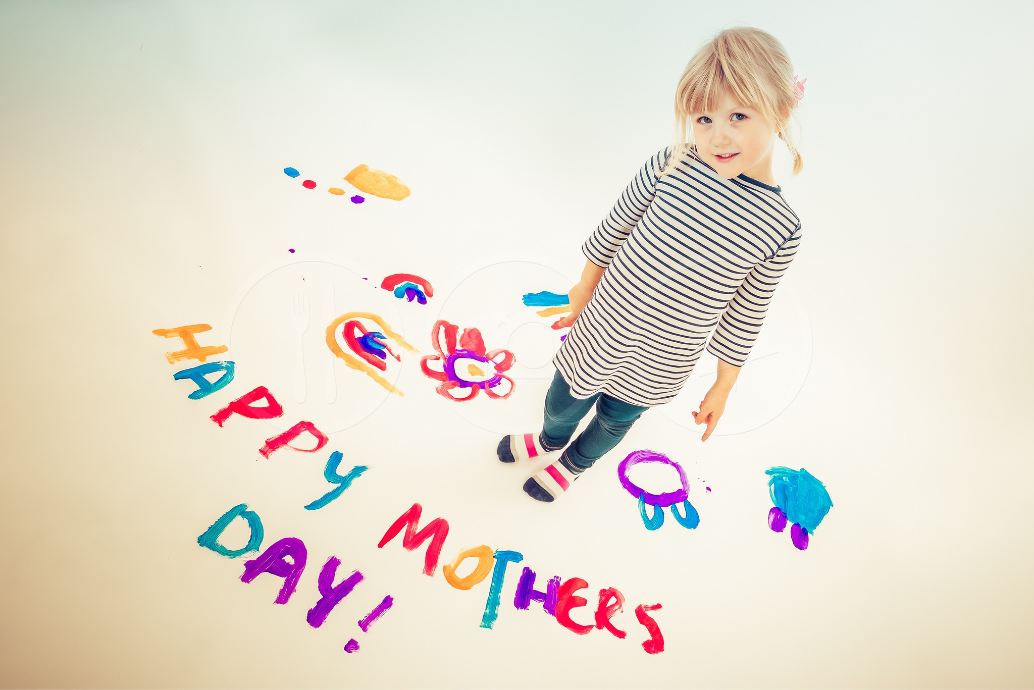 Download mobile wallpaper Holiday, Child, Blonde, Little Girl, Mother's Day for free.
