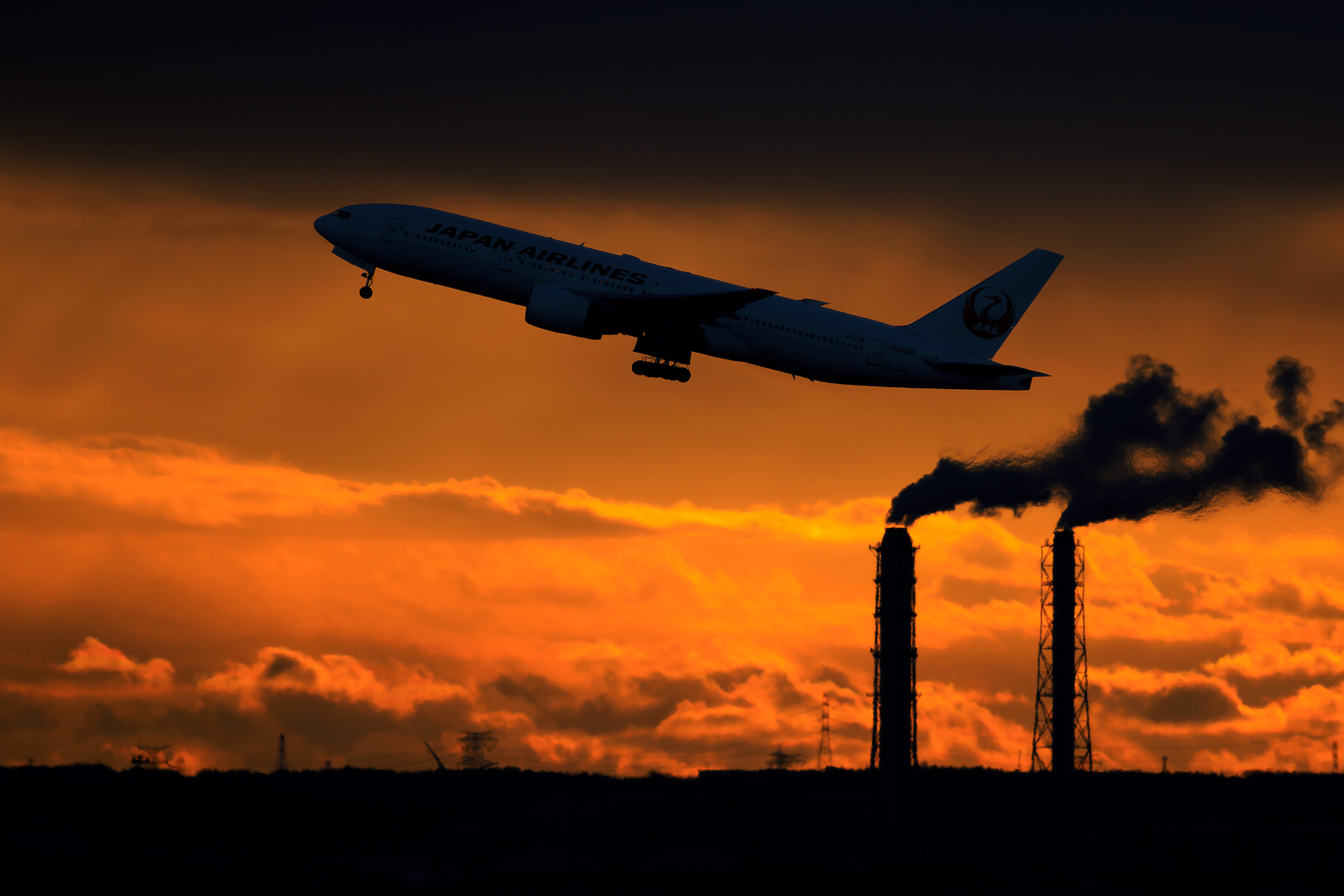 Free download wallpaper Sunset, Smoke, Silhouette, Cloud, Aircraft, Passenger Plane, Vehicles on your PC desktop