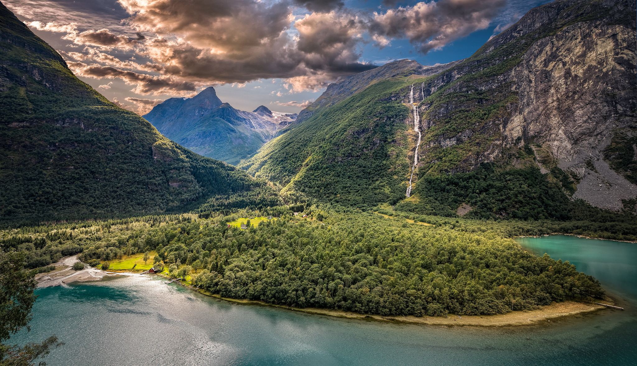 851922 Bild herunterladen norwegen, erde/natur, fjord, wolke, wald, hdr, landschaft, gebirge, sommer, sonnenschein, wasserfall - Hintergrundbilder und Bildschirmschoner kostenlos