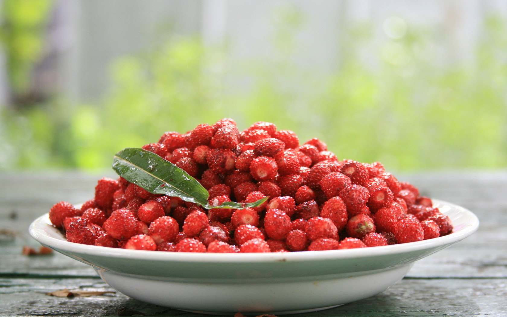 Download mobile wallpaper Raspberry, Fruits, Food for free.
