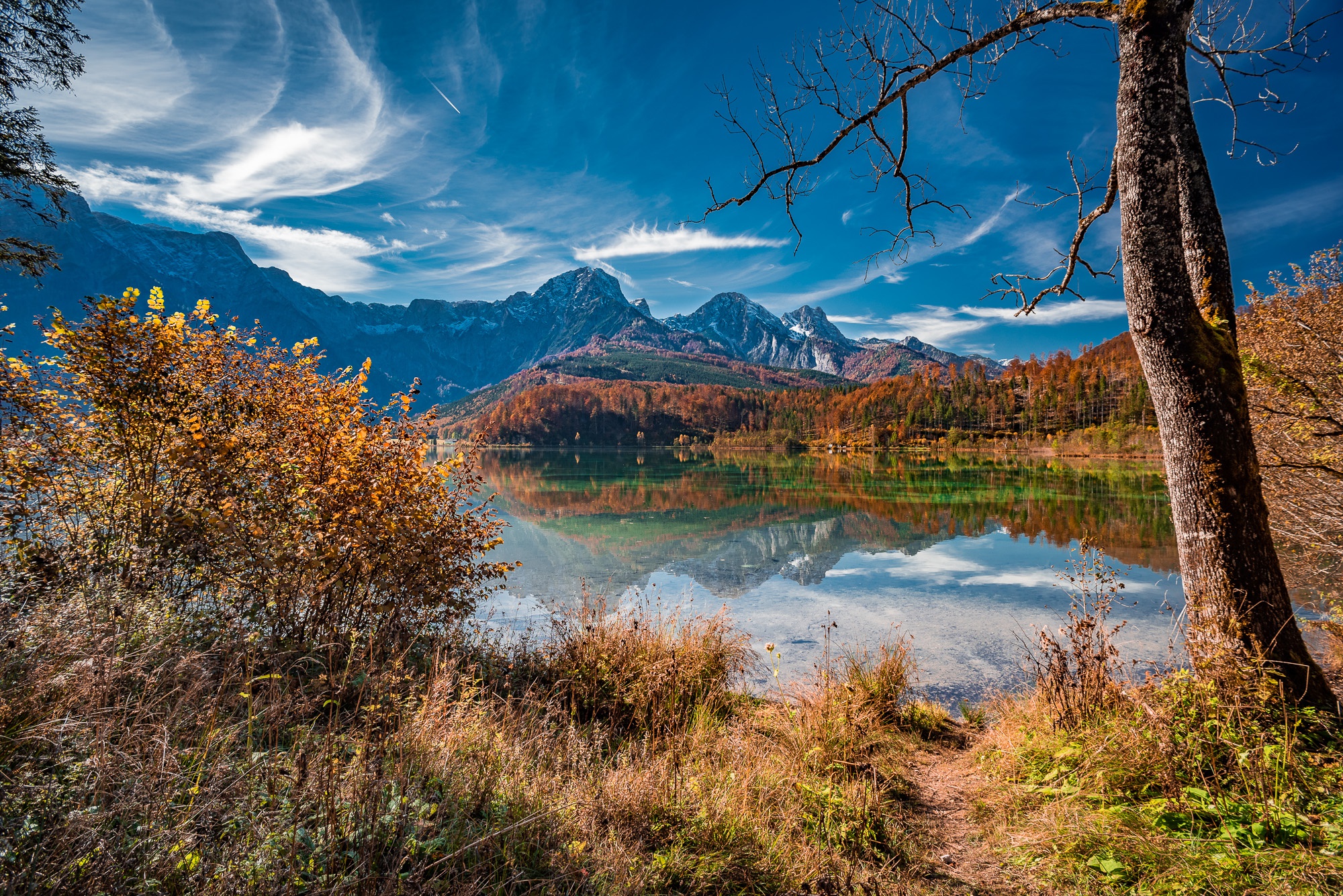 無料モバイル壁紙風景, 自然, 秋, 湖, ブッシュ, 山, 反射, オーストリア, 地球をダウンロードします。