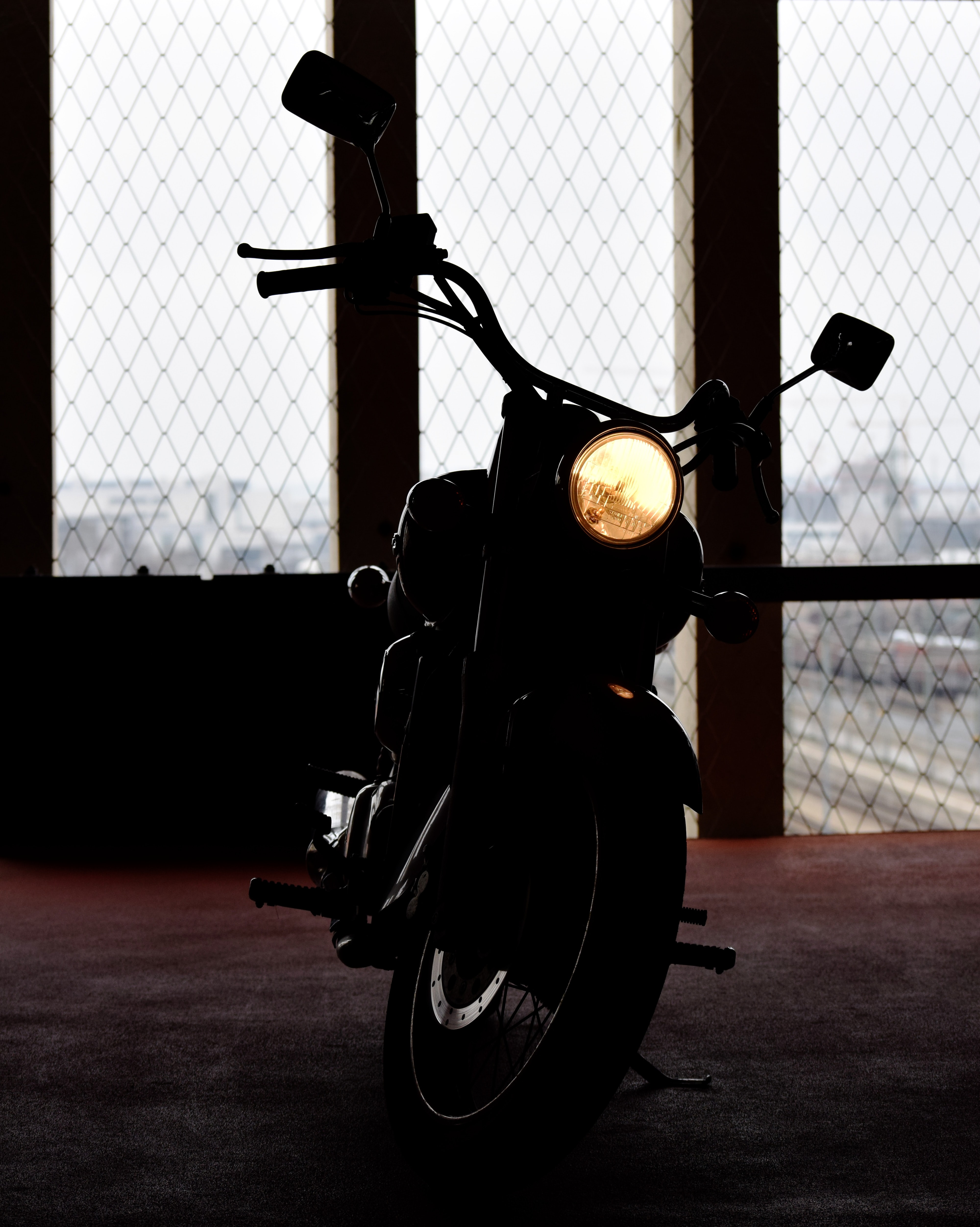 63294 télécharger l'image moto, briller, lumière, vue de face, phare, motocyclette - fonds d'écran et économiseurs d'écran gratuits