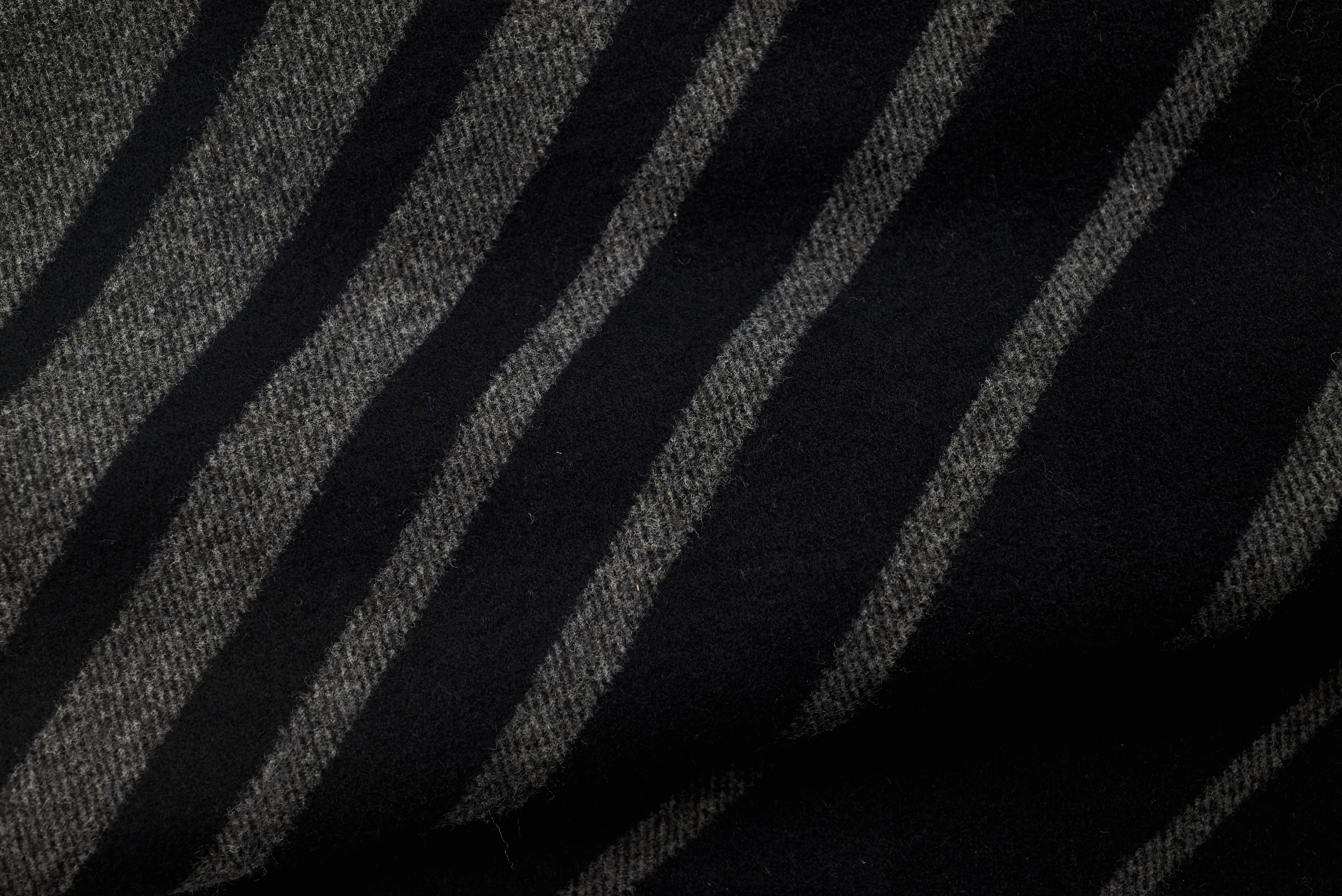 123007 завантажити шпалери чорний, сірий, текстура, текстури, тканина, тканини, смуги - заставки і картинки безкоштовно