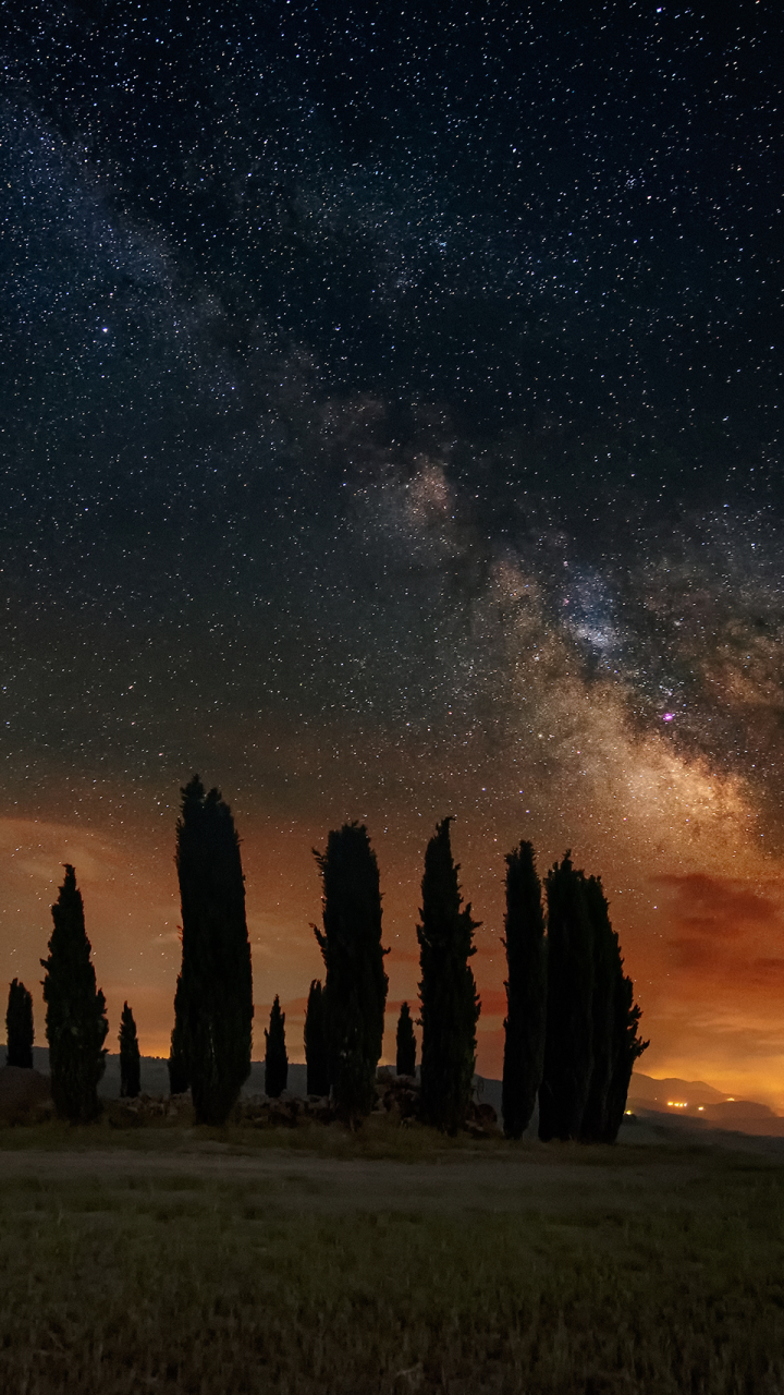 Download mobile wallpaper Landscape, Stars, Night, Italy, Tree, Milky Way, Sci Fi, Tuscany for free.