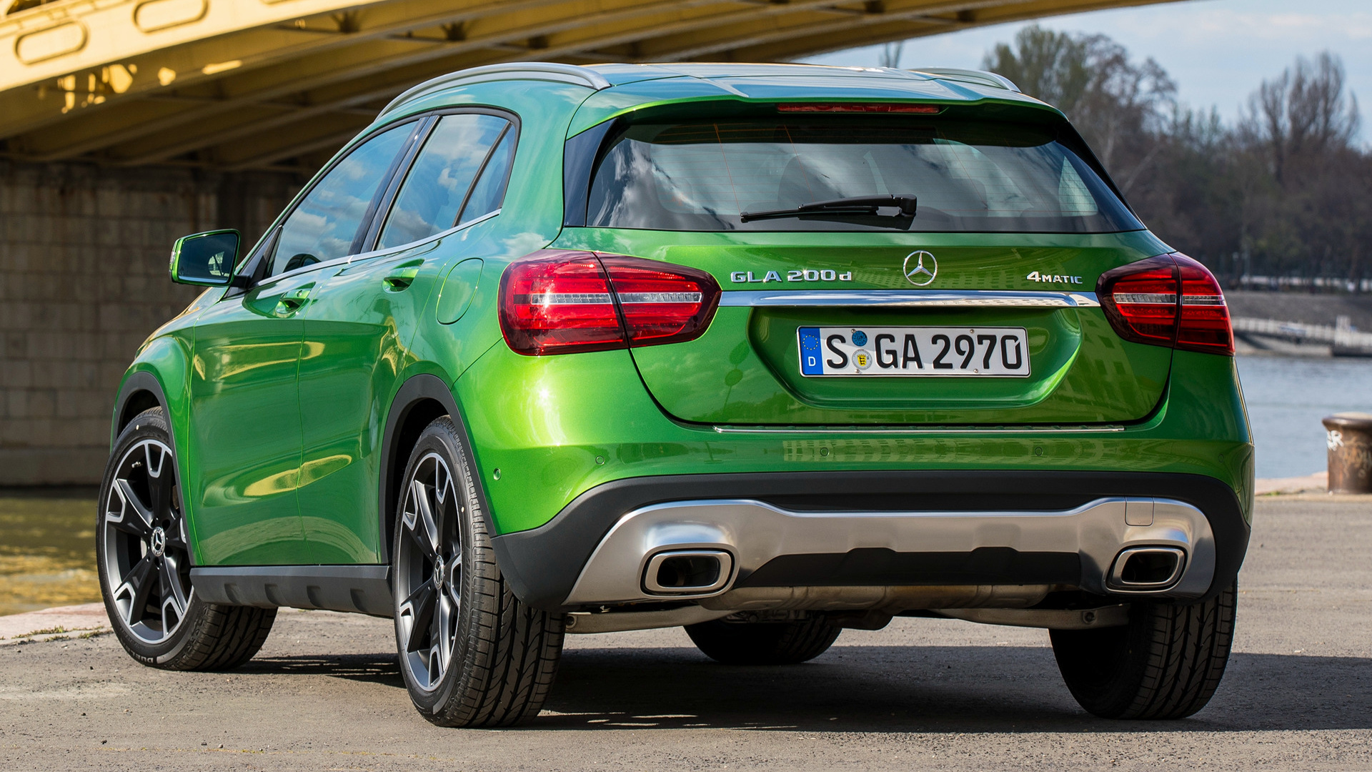 Téléchargez gratuitement l'image Vus, Mercedes Benz, Voiture Compacte, Véhicules, Voiture Verte, Mercedes Benz Classe Gla, Voiture Multisegment sur le bureau de votre PC