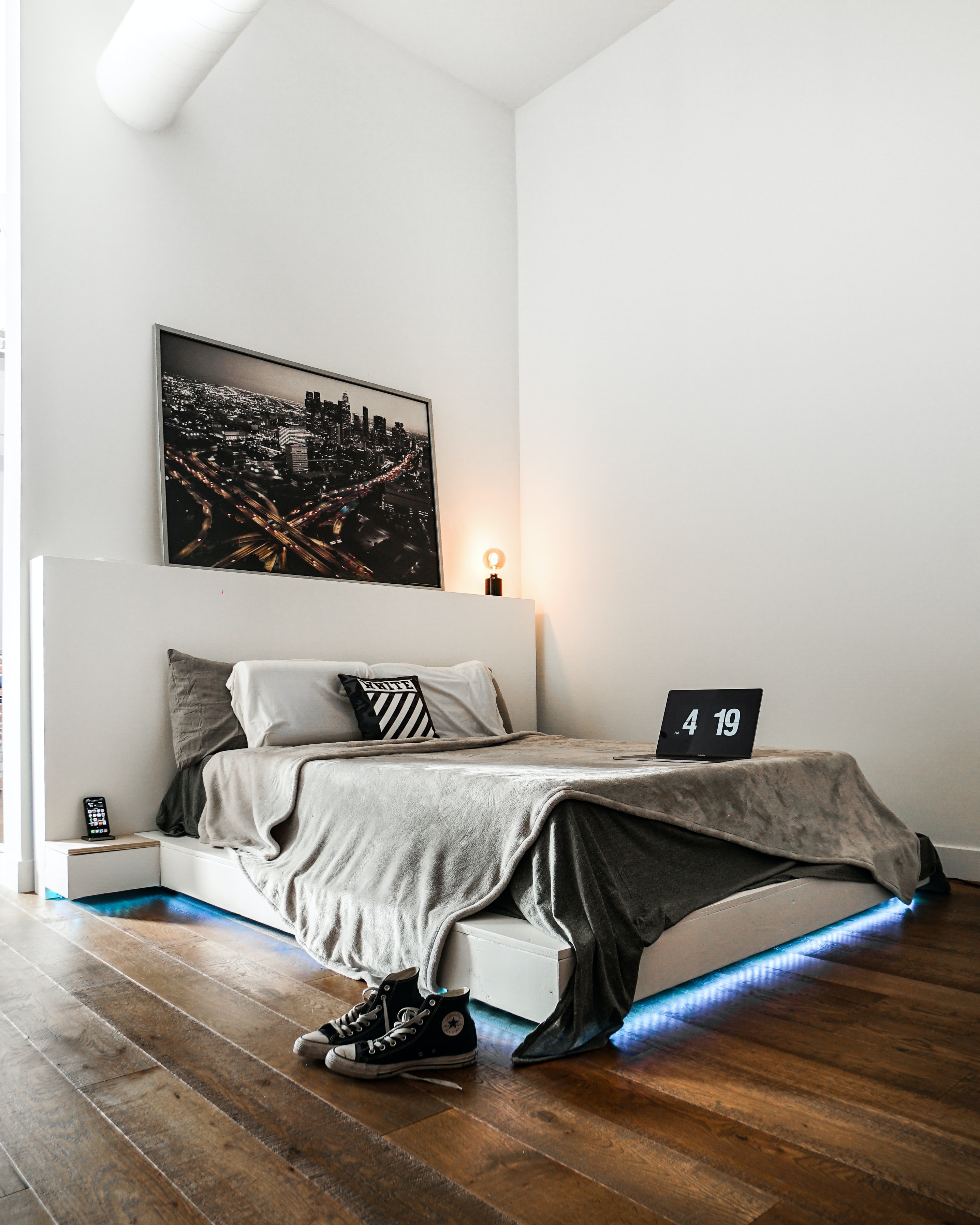 shoes, picture, bed, interior, miscellanea, miscellaneous, sneakers, room Full HD