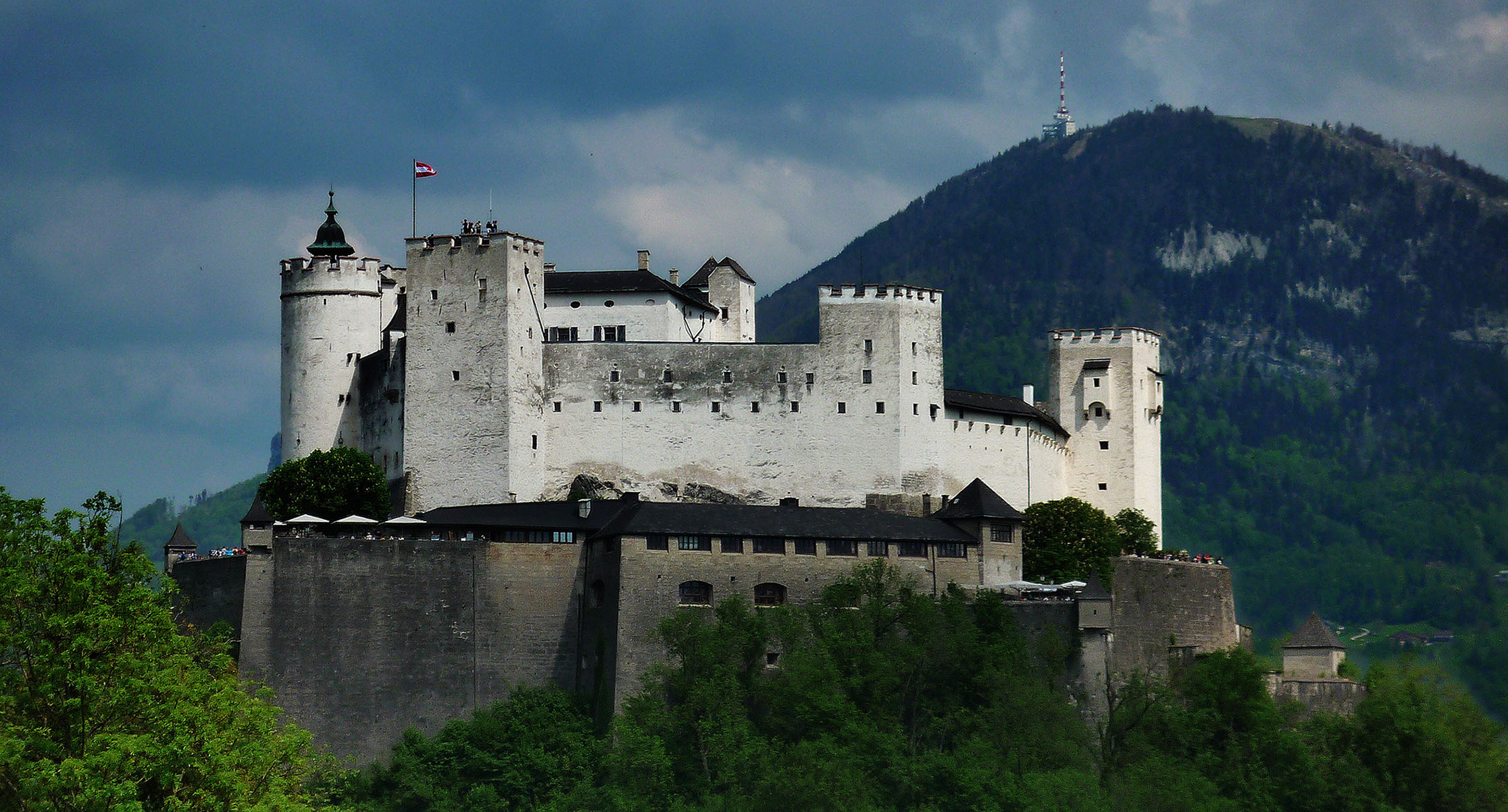 366939 baixar papel de parede feito pelo homem, castelo de hohensalzburg, castelos - protetores de tela e imagens gratuitamente