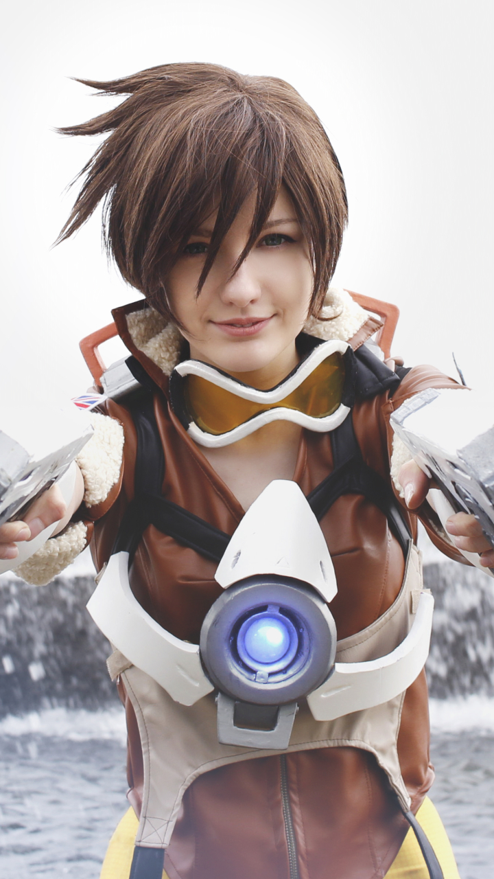 Download mobile wallpaper Women, Overwatch, Cosplay, Tracer (Overwatch) for free.