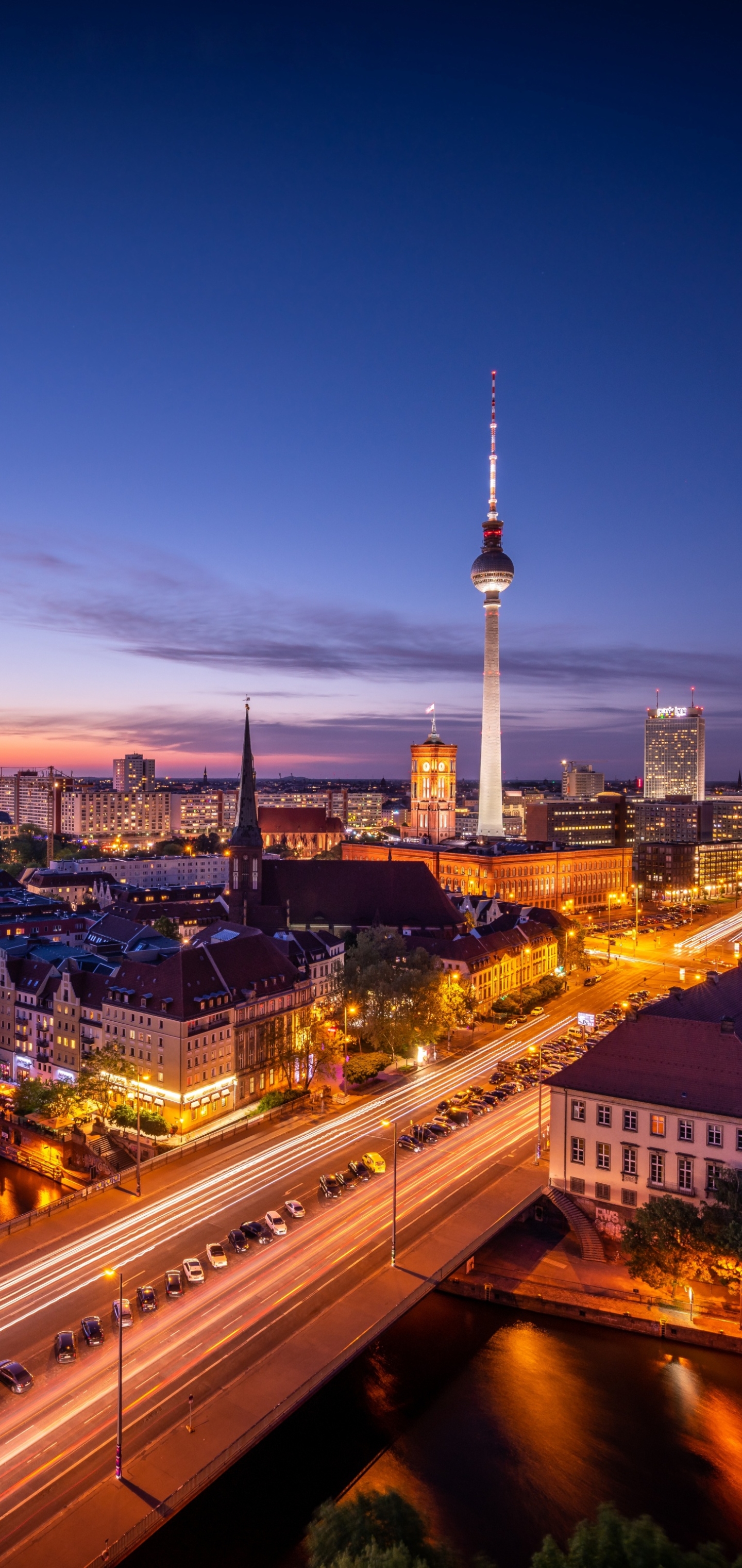 PCデスクトップに都市, 街, ベルリン, 建物, ドイツ, 夜, マンメイド画像を無料でダウンロード