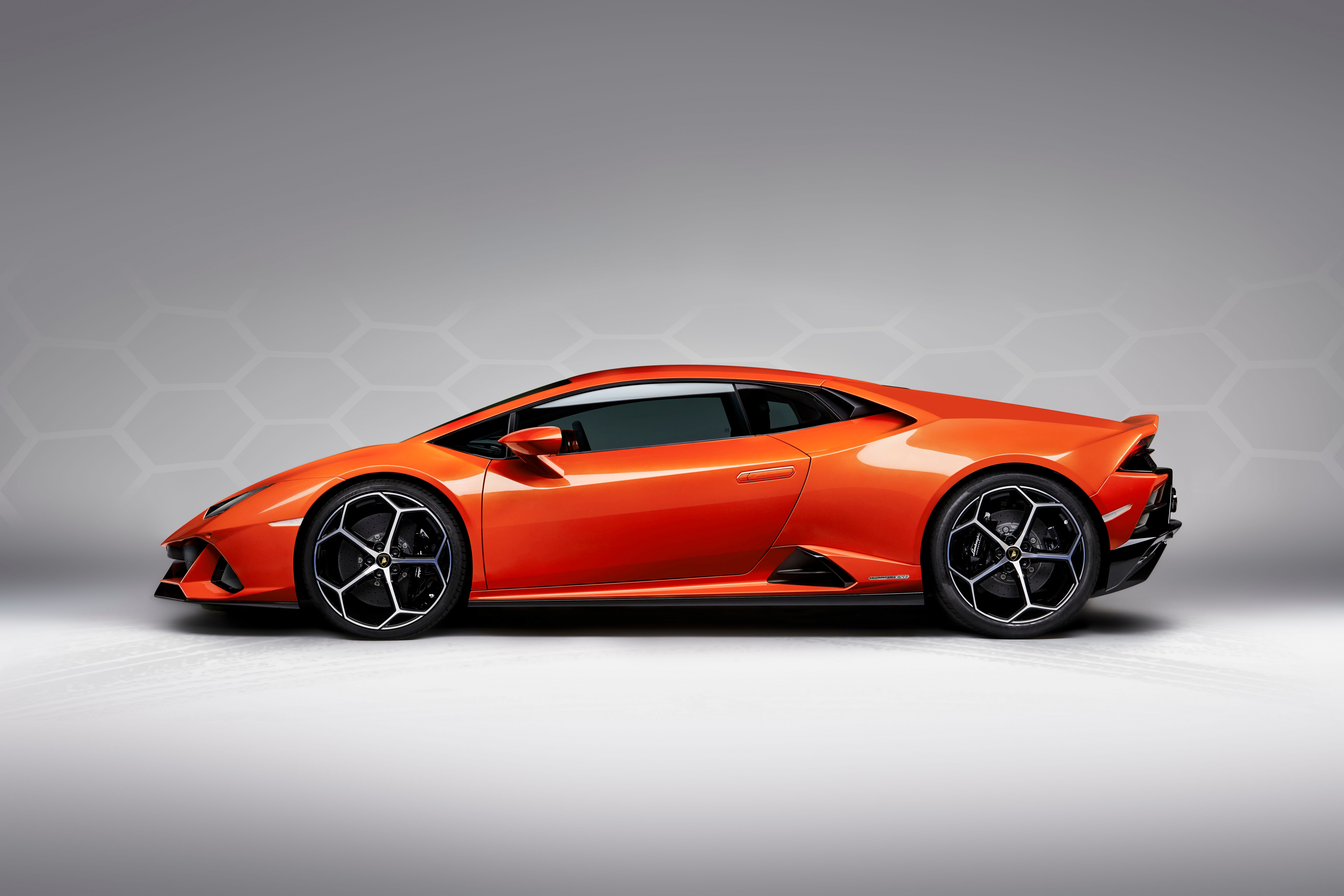 Laden Sie das Lamborghini, Autos, Supersportwagen, Fahrzeuge, Orangefarbenes Auto, Lamborghini Huracán Evo-Bild kostenlos auf Ihren PC-Desktop herunter