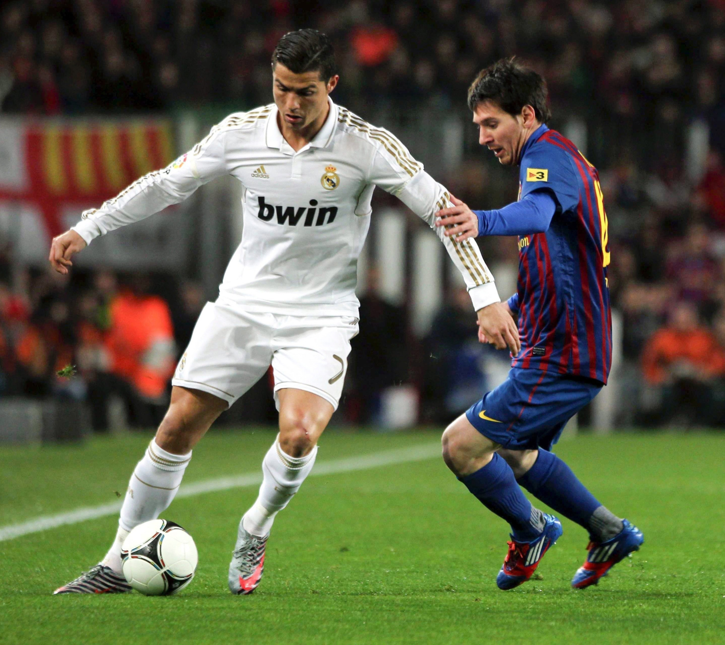 Download mobile wallpaper Sports, Cristiano Ronaldo, Soccer, Lionel Messi, Real Madrid C F for free.
