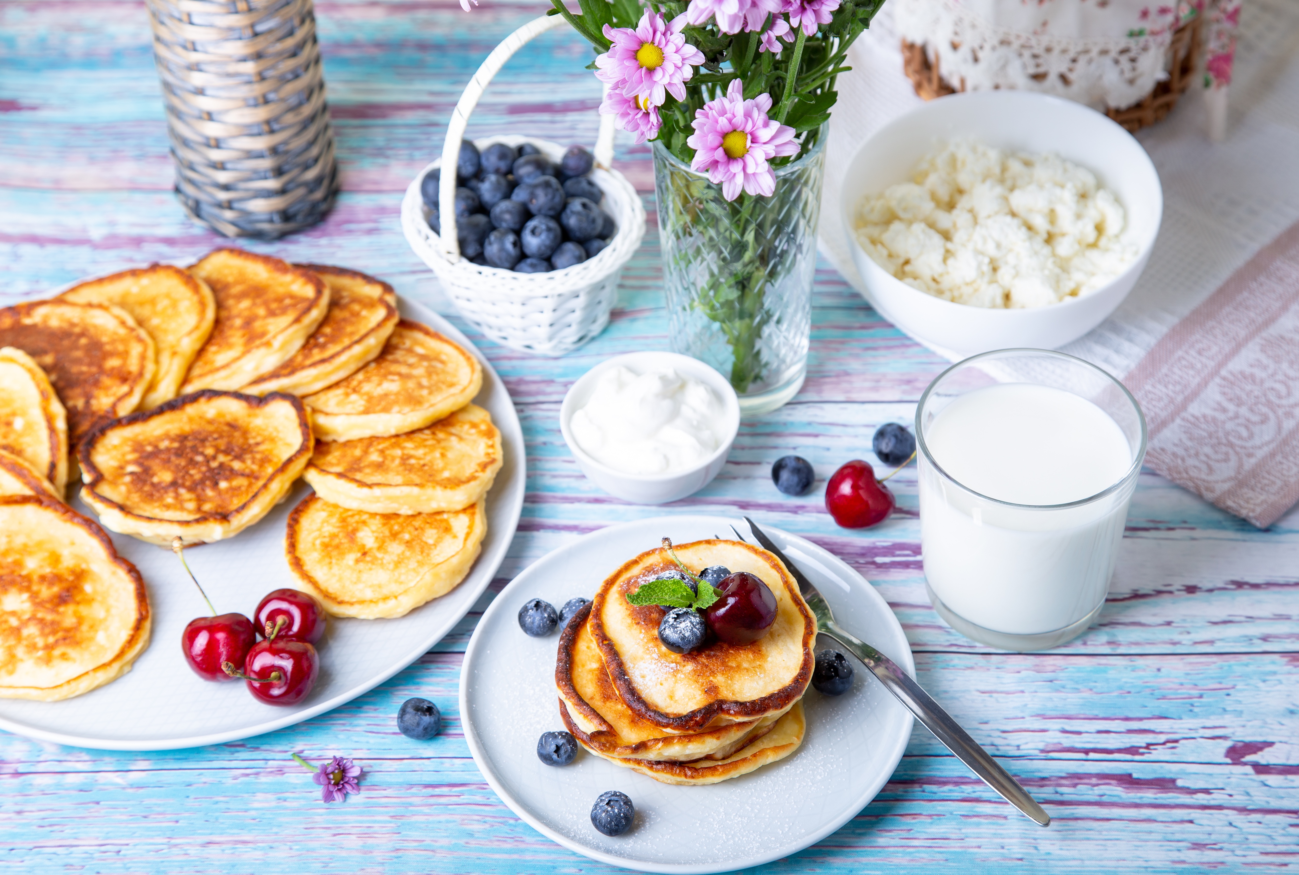 Handy-Wallpaper Frucht, Pfannkuchen, Nahrungsmittel, Stillleben, Frühstuck kostenlos herunterladen.