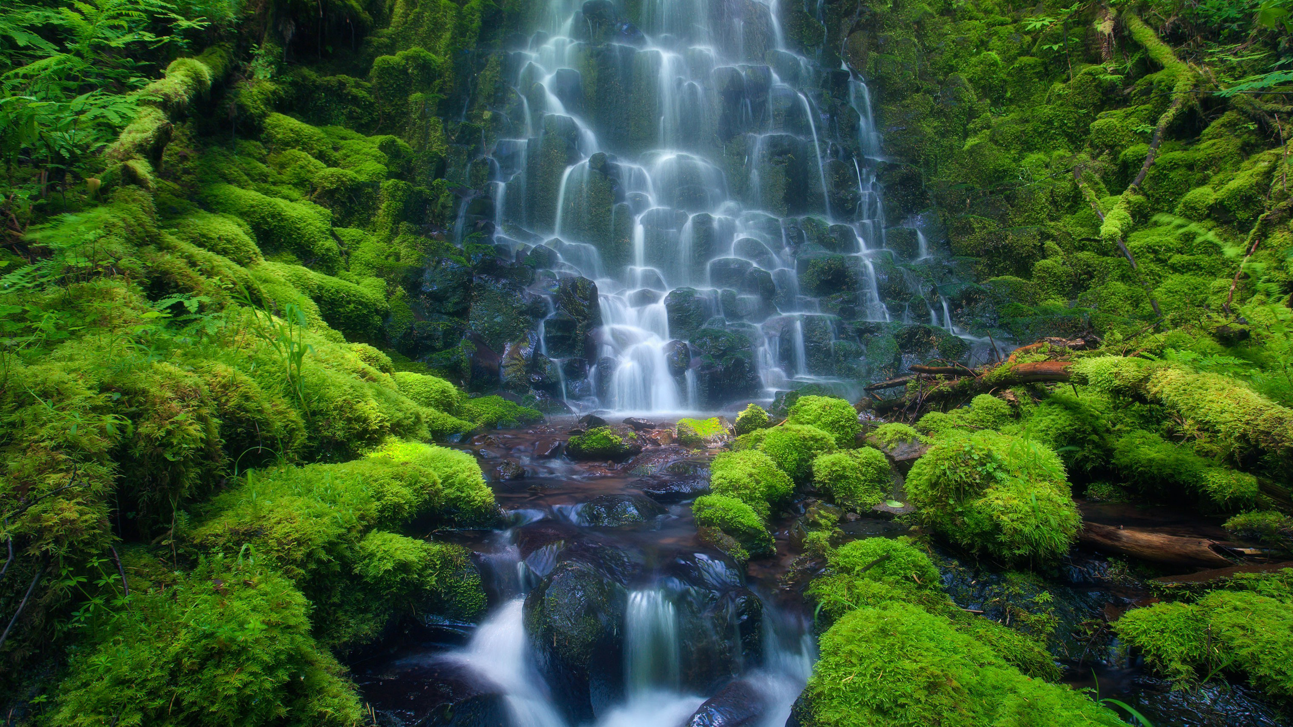 Handy-Wallpaper Wasserfall, Wasserfälle, Erde/natur kostenlos herunterladen.