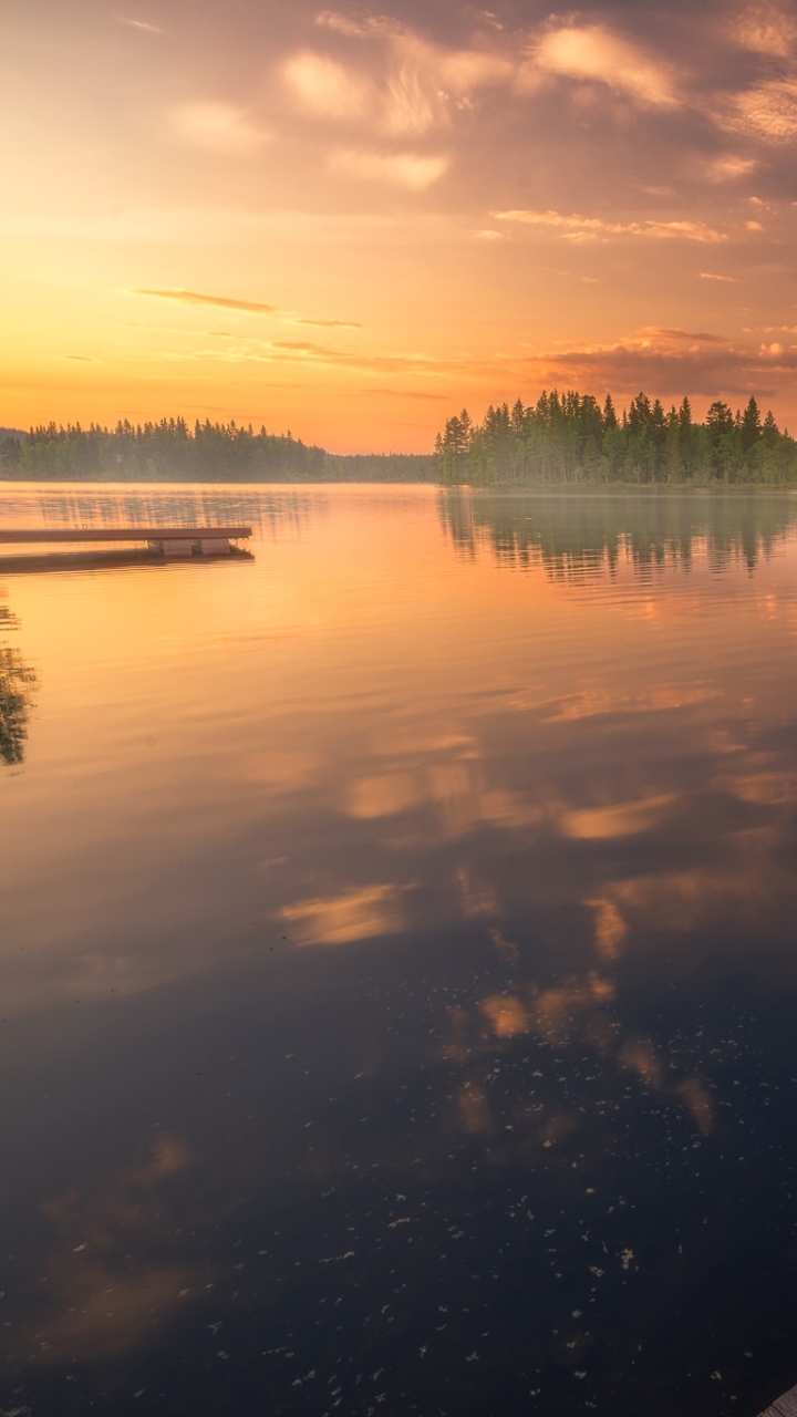 Скачати мобільні шпалери Природа, Небо, Озера, Озеро, Човен, Хмара, Фотографія, Рефлексія, Захід Сонця безкоштовно.