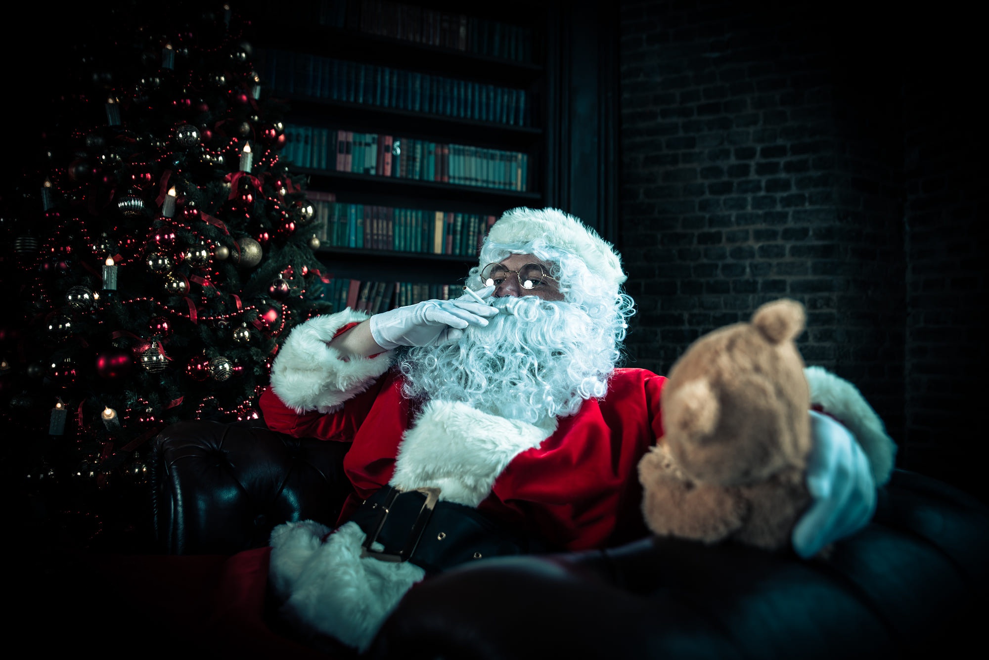Laden Sie das Feiertage, Weihnachtsmann, Weihnachten, Teddybär, Weihnachtsbaum-Bild kostenlos auf Ihren PC-Desktop herunter