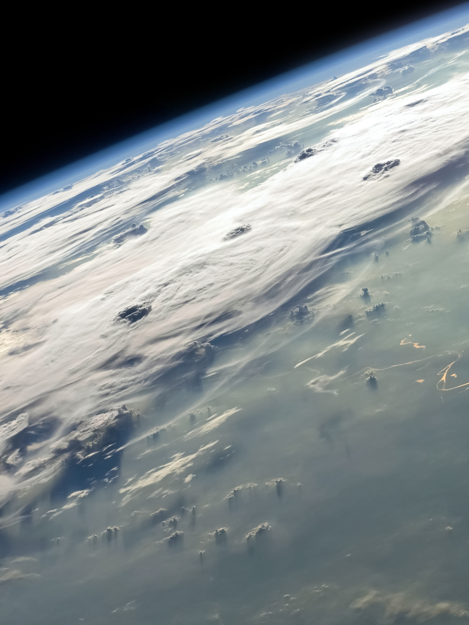 Download mobile wallpaper Horizon, Earth, Space, Cloud, From Space for free.