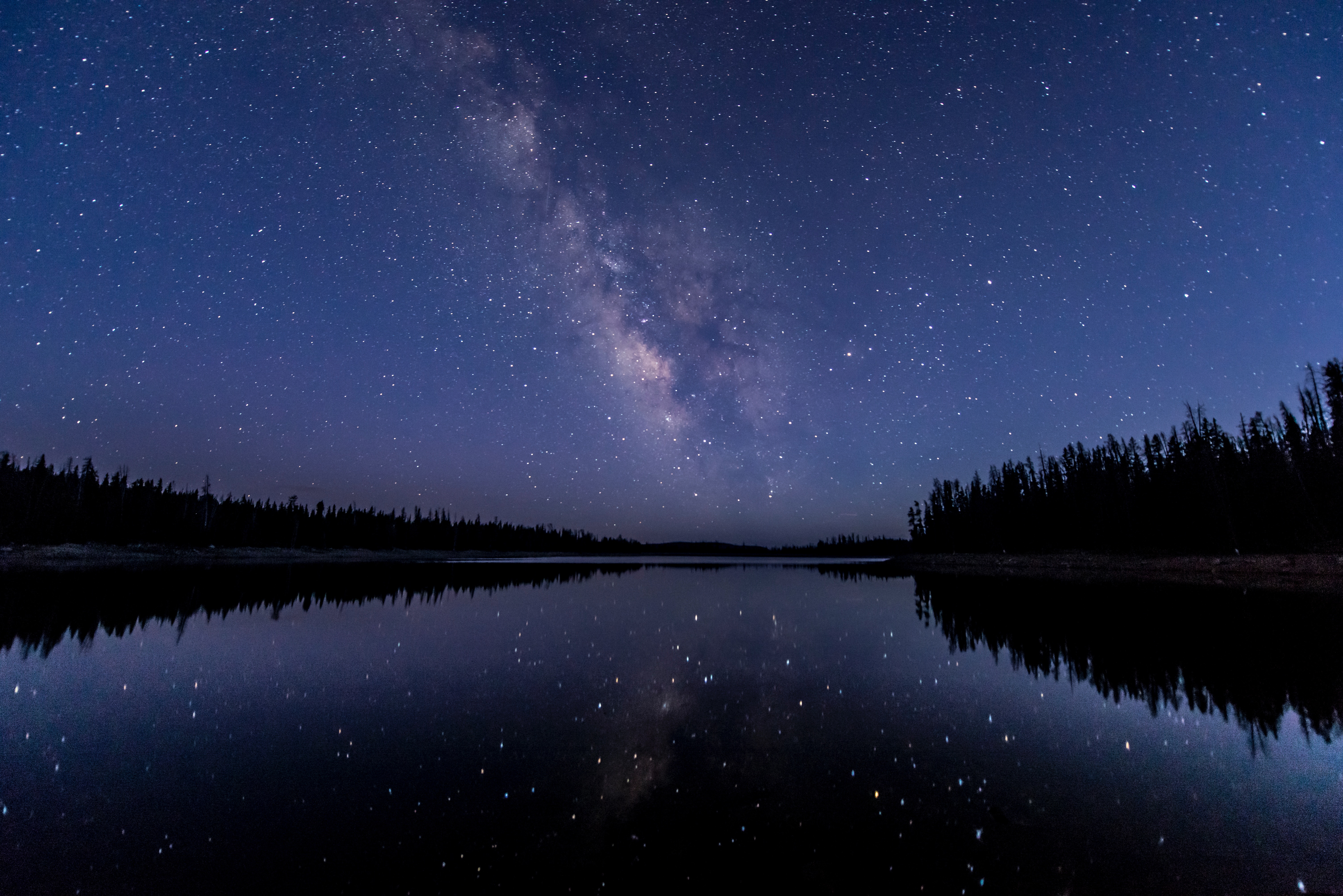 Download mobile wallpaper Sky, Stars, Night, Earth, Milky Way, River for free.