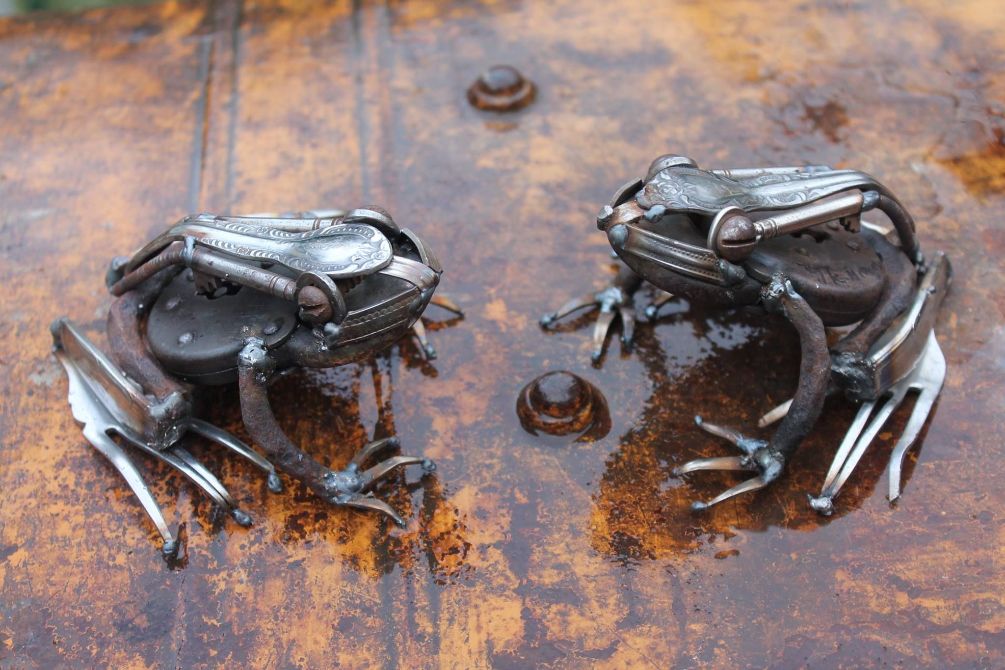 Download mobile wallpaper Sculpture, Frog, Man Made, Scrap Metal Art for free.