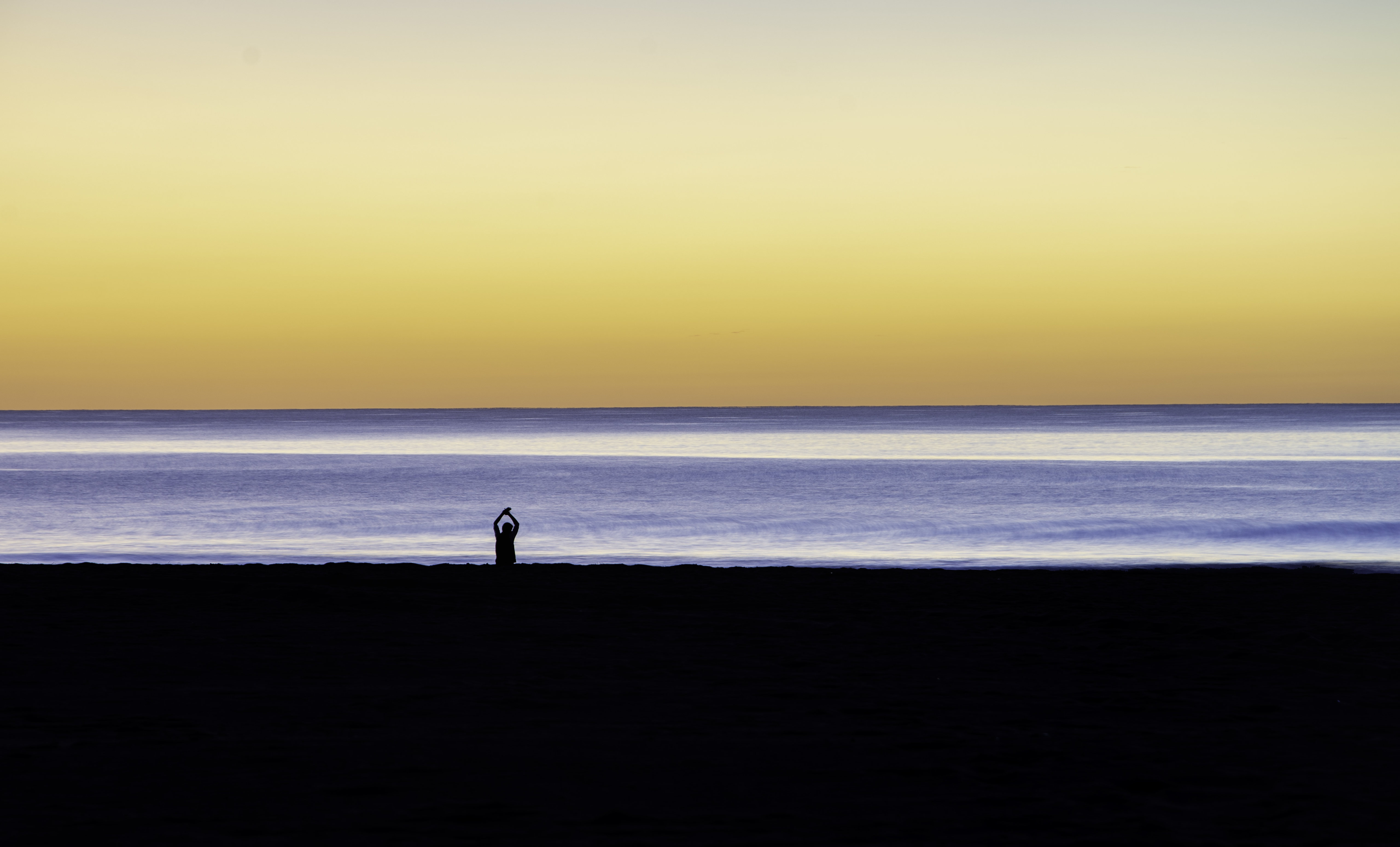 Free download wallpaper Sunset, Sea, Silhouette, Miscellanea, Miscellaneous, Loneliness, Lonely, Beach, Alone on your PC desktop