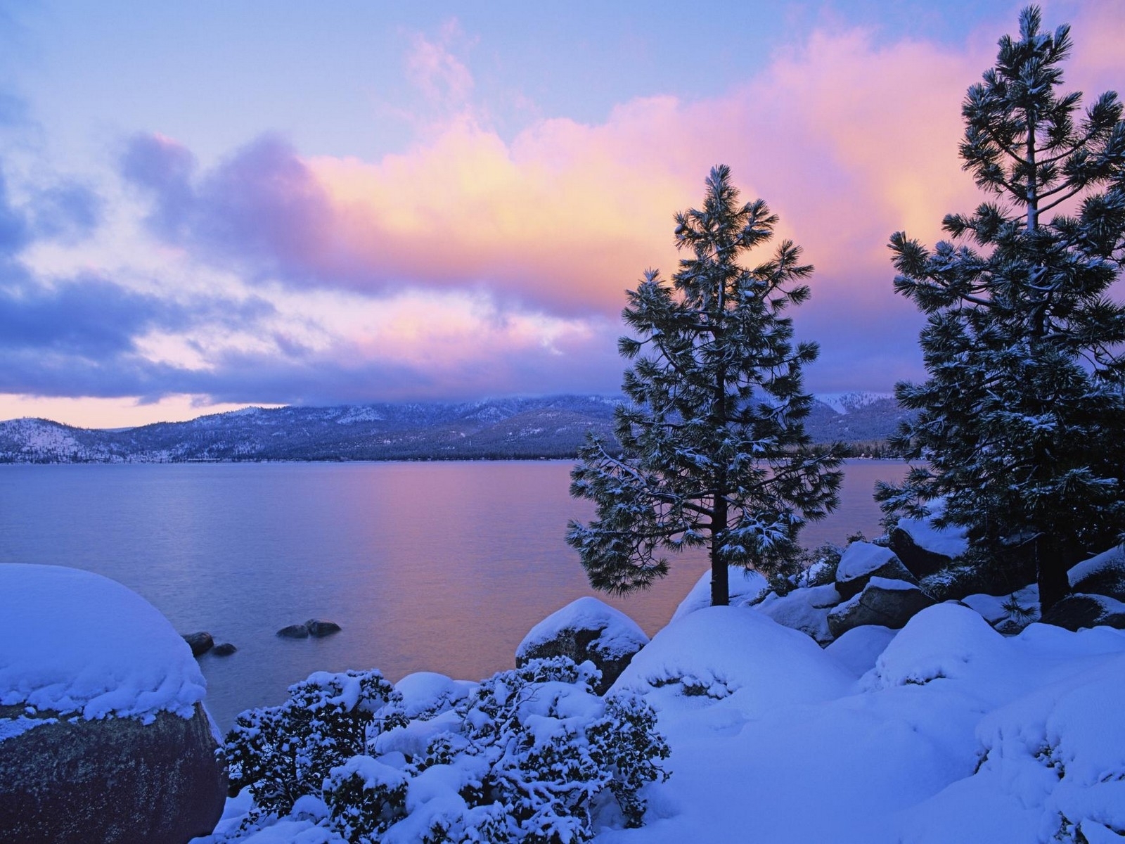 Free download wallpaper Landscape, Winter, Sky, Fir Trees, Lakes on your PC desktop