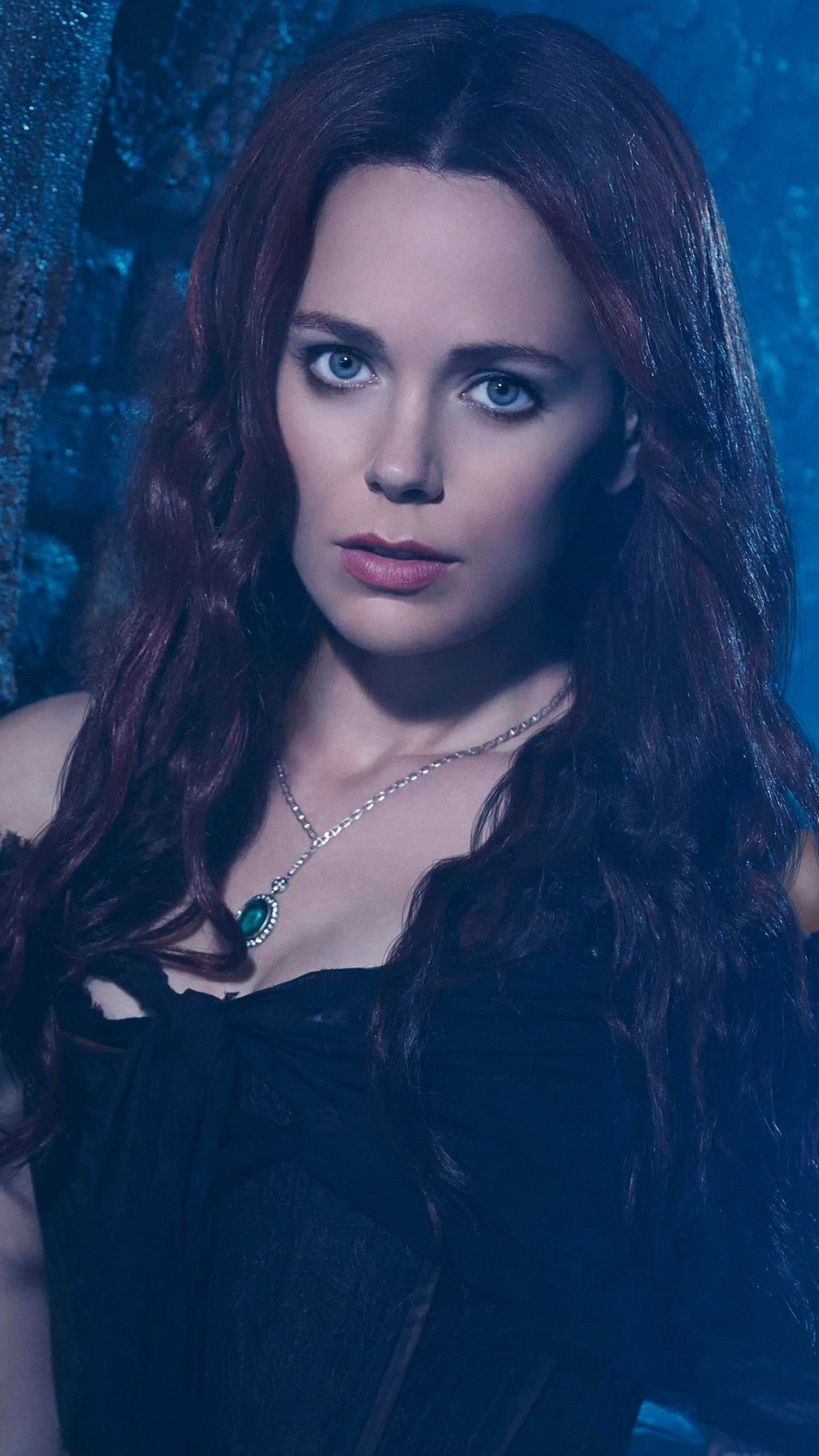 Download mobile wallpaper Brunette, Celebrity, Actress, Katia Winter for free.