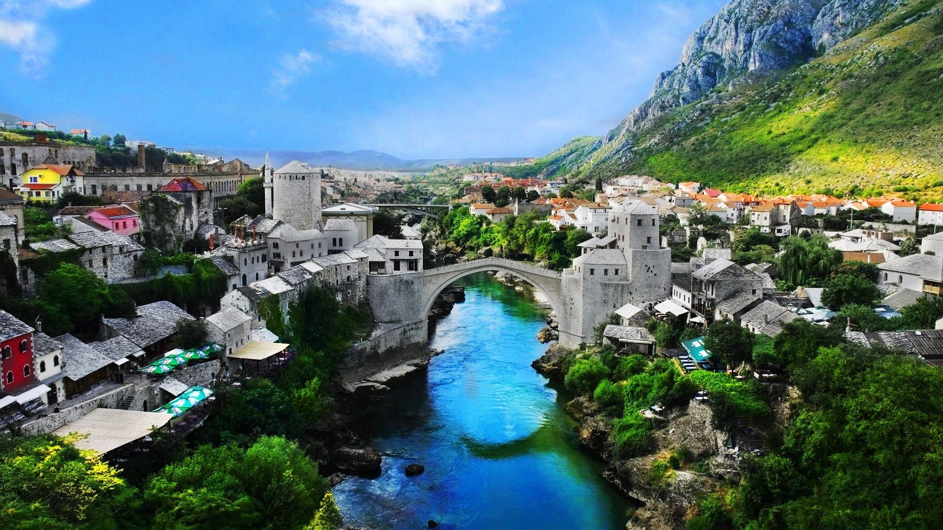 Скачать обои Mostar Old Town на телефон бесплатно