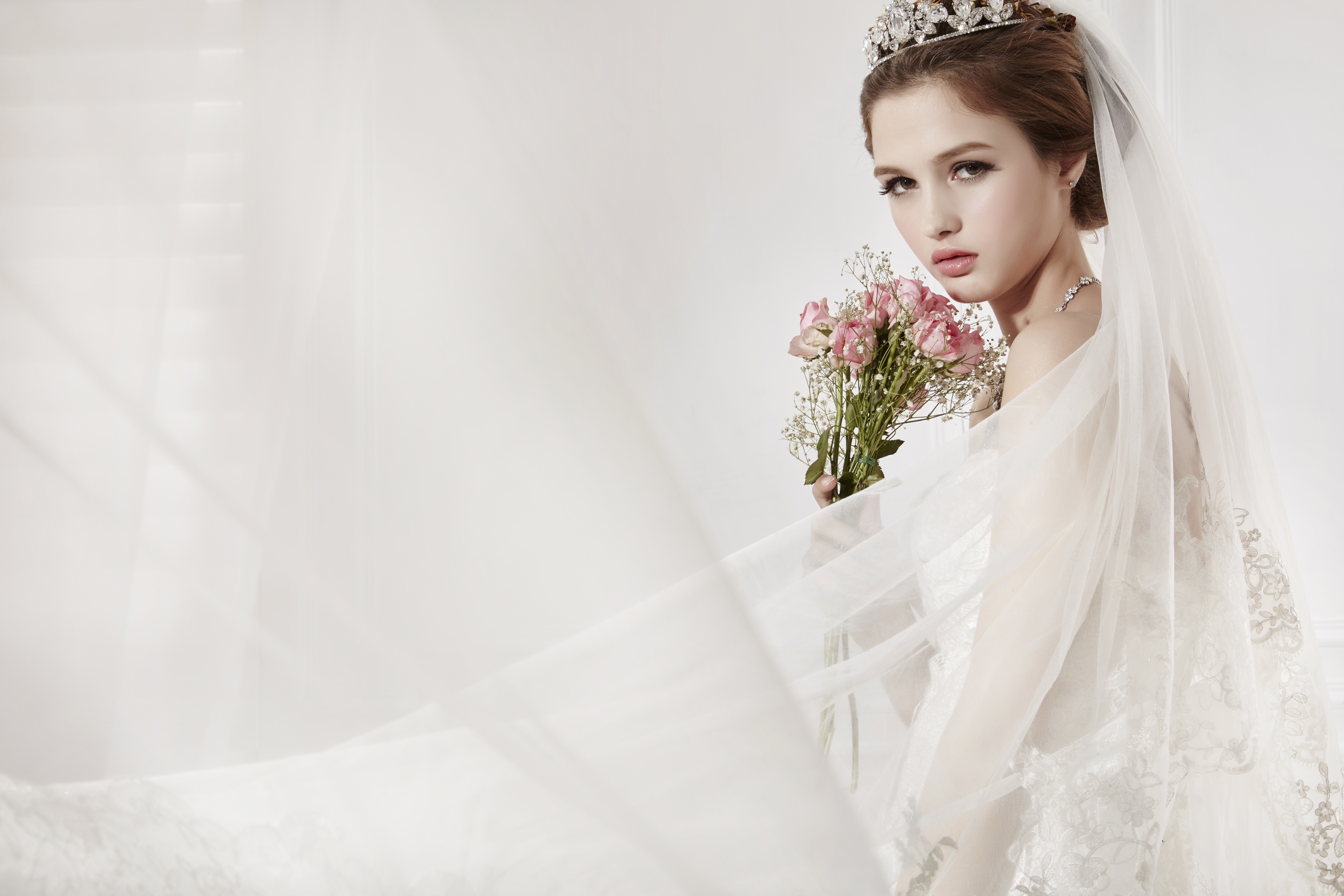 Laden Sie das Blume, Braut, Frauen, Hochzeitskleid, Braune Augen-Bild kostenlos auf Ihren PC-Desktop herunter