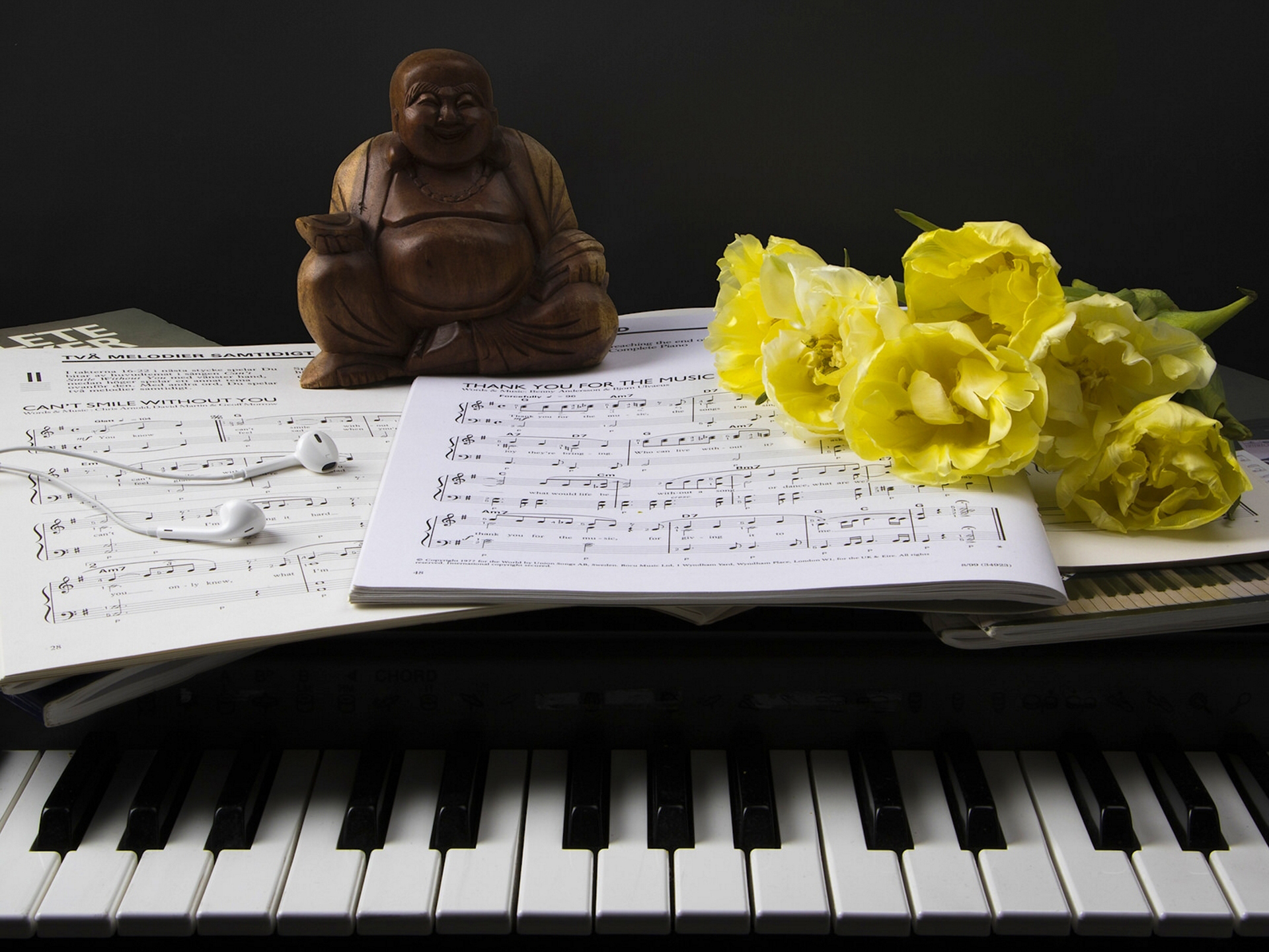 Download mobile wallpaper Music, Piano, Flower, Statue, Style, Tulip for free.