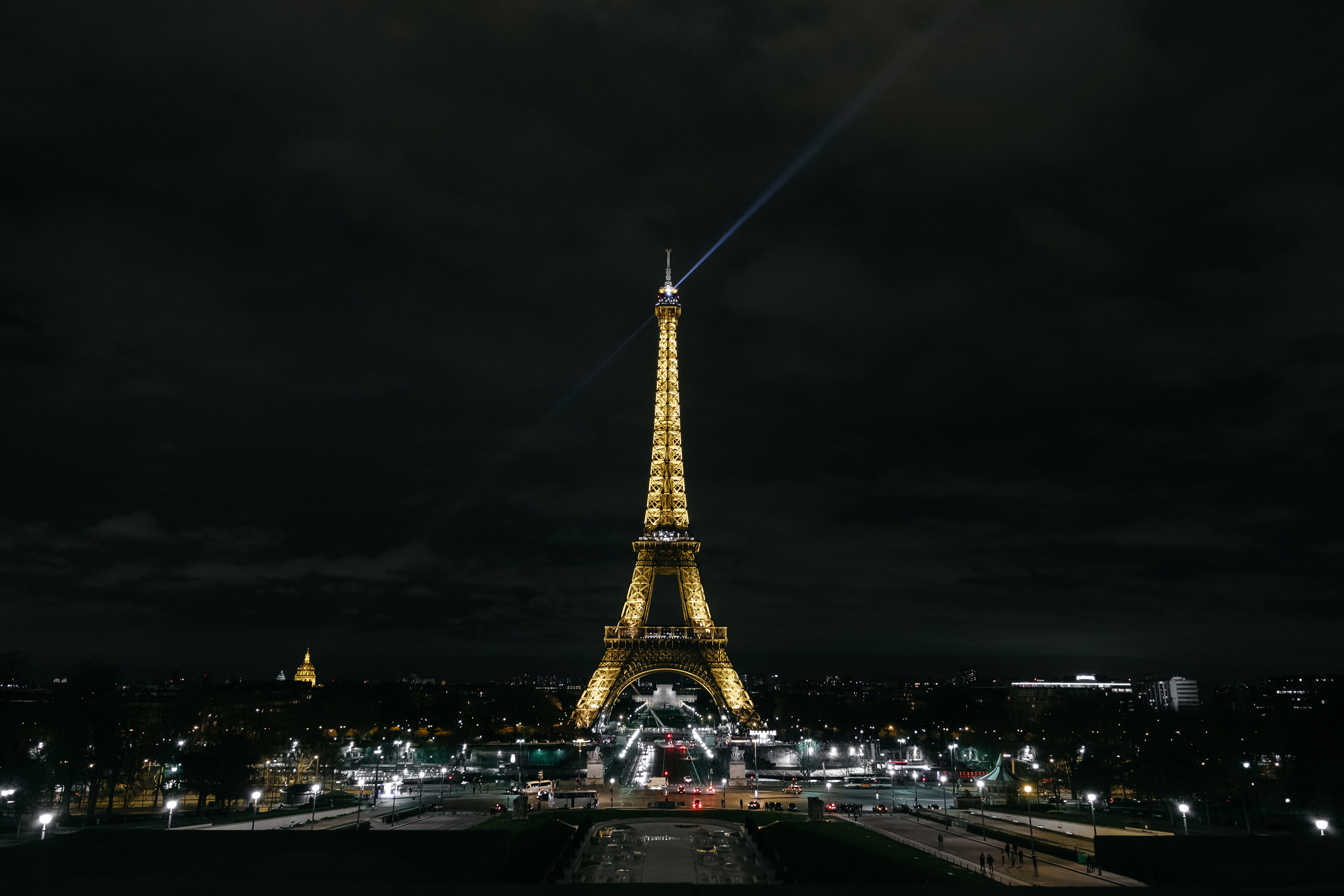 129995 скачать обои города, франция, париж, ночной город, эйфелева башня, огни города - заставки и картинки бесплатно