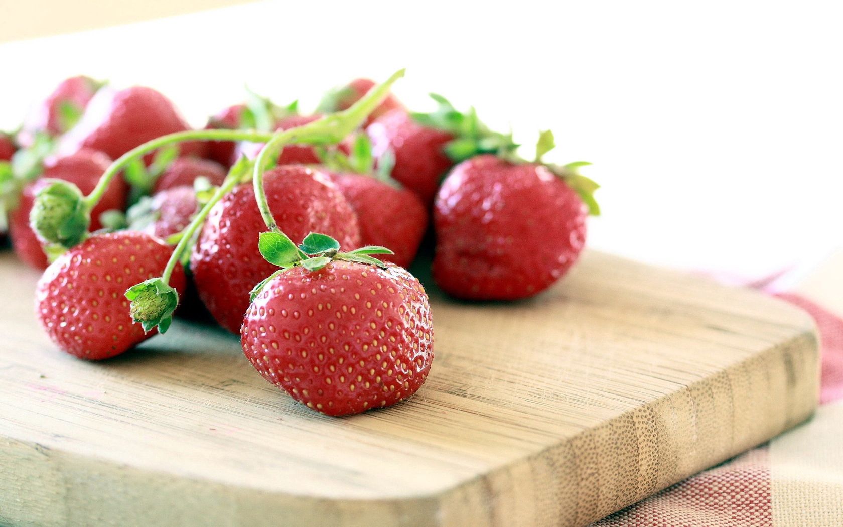 1920 x 1080 picture food, strawberry, berries, branch, table