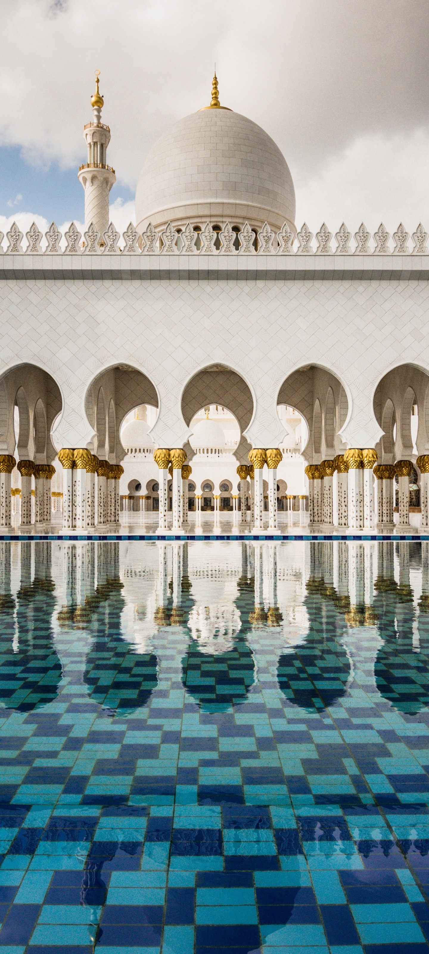 Handy-Wallpaper Architektur, Vereinigte Arabische Emirate, Abu Dhabi, Moschee, Scheich Zayid Moschee, Die Architektur, Spiegelung, Religiös, Betrachtung, Moscheen kostenlos herunterladen.