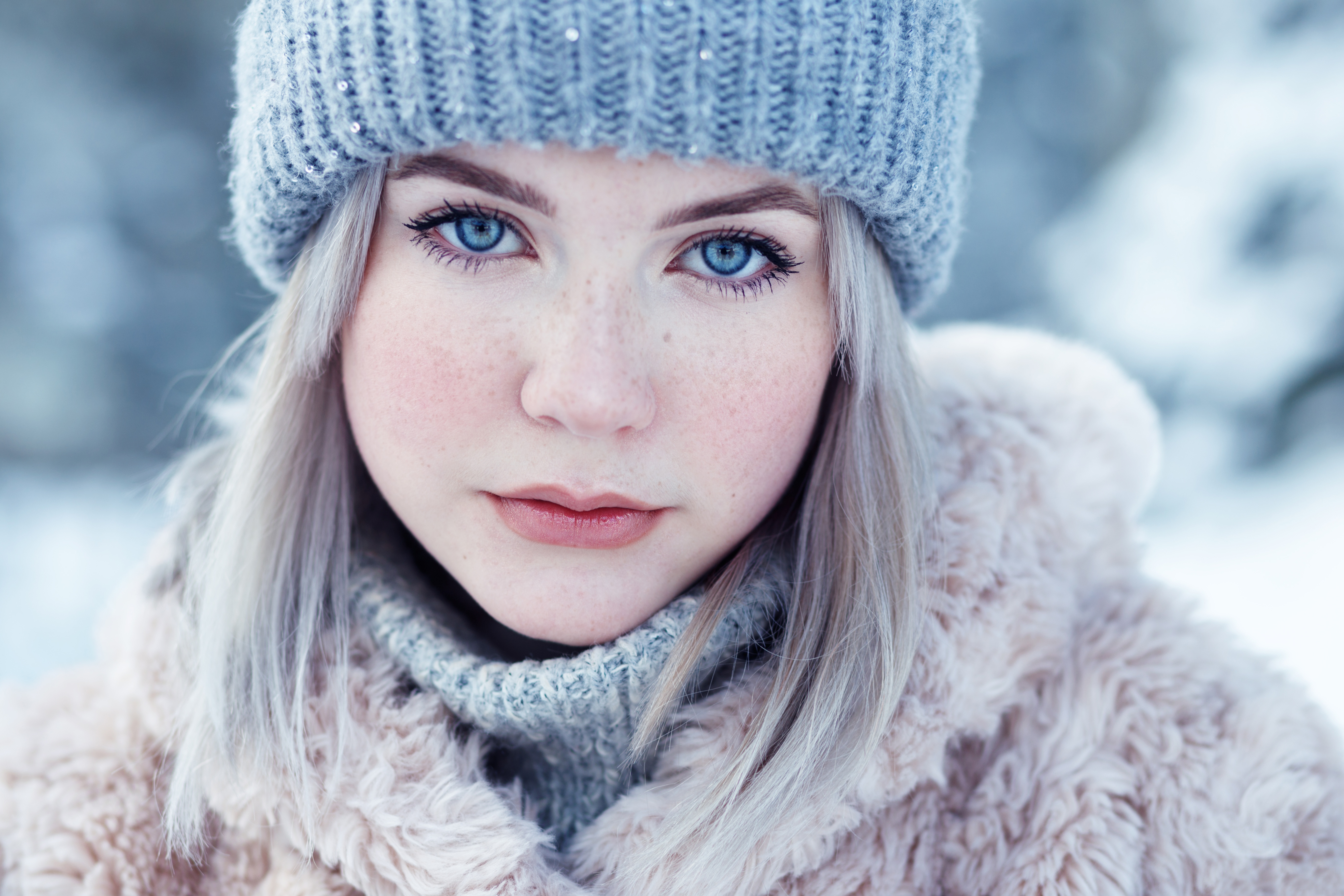 Download mobile wallpaper Blonde, Face, Hat, Model, Women, Blue Eyes, Stare for free.