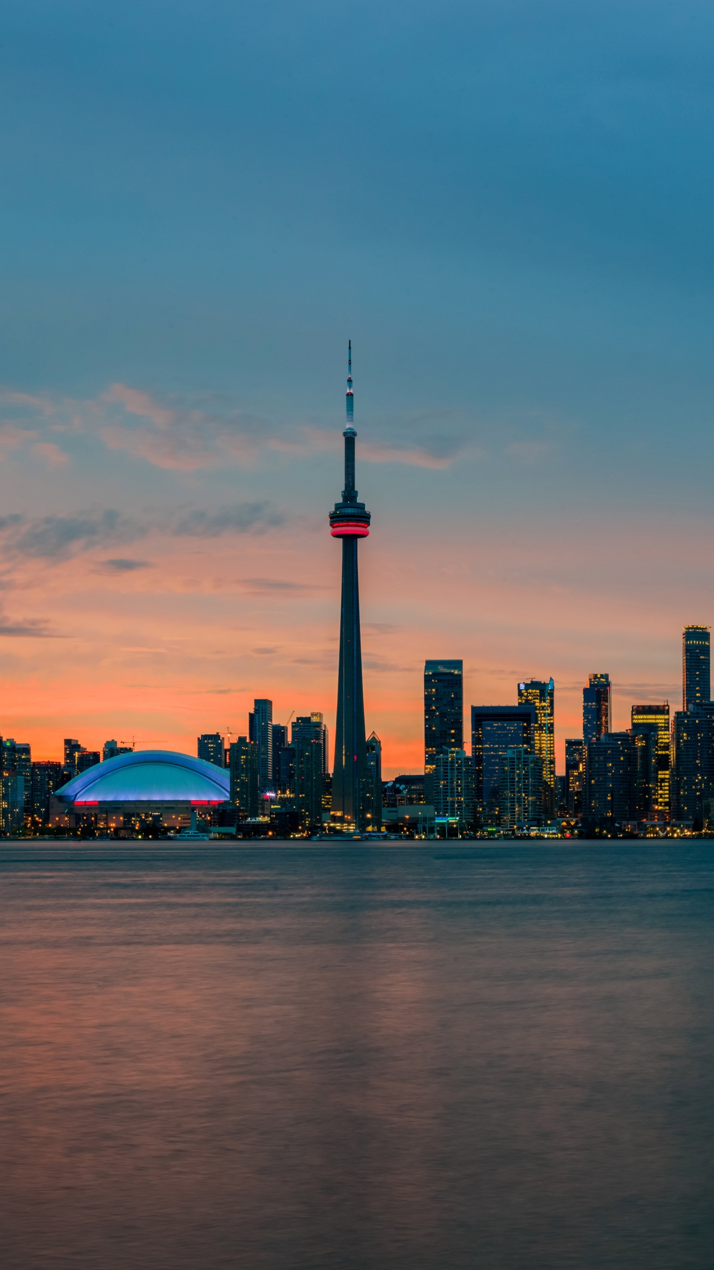 Handy-Wallpaper Städte, Stadt, Wolkenkratzer, Gebäude, Kanada, Toronto, Himmel, Menschengemacht, Großstadt kostenlos herunterladen.