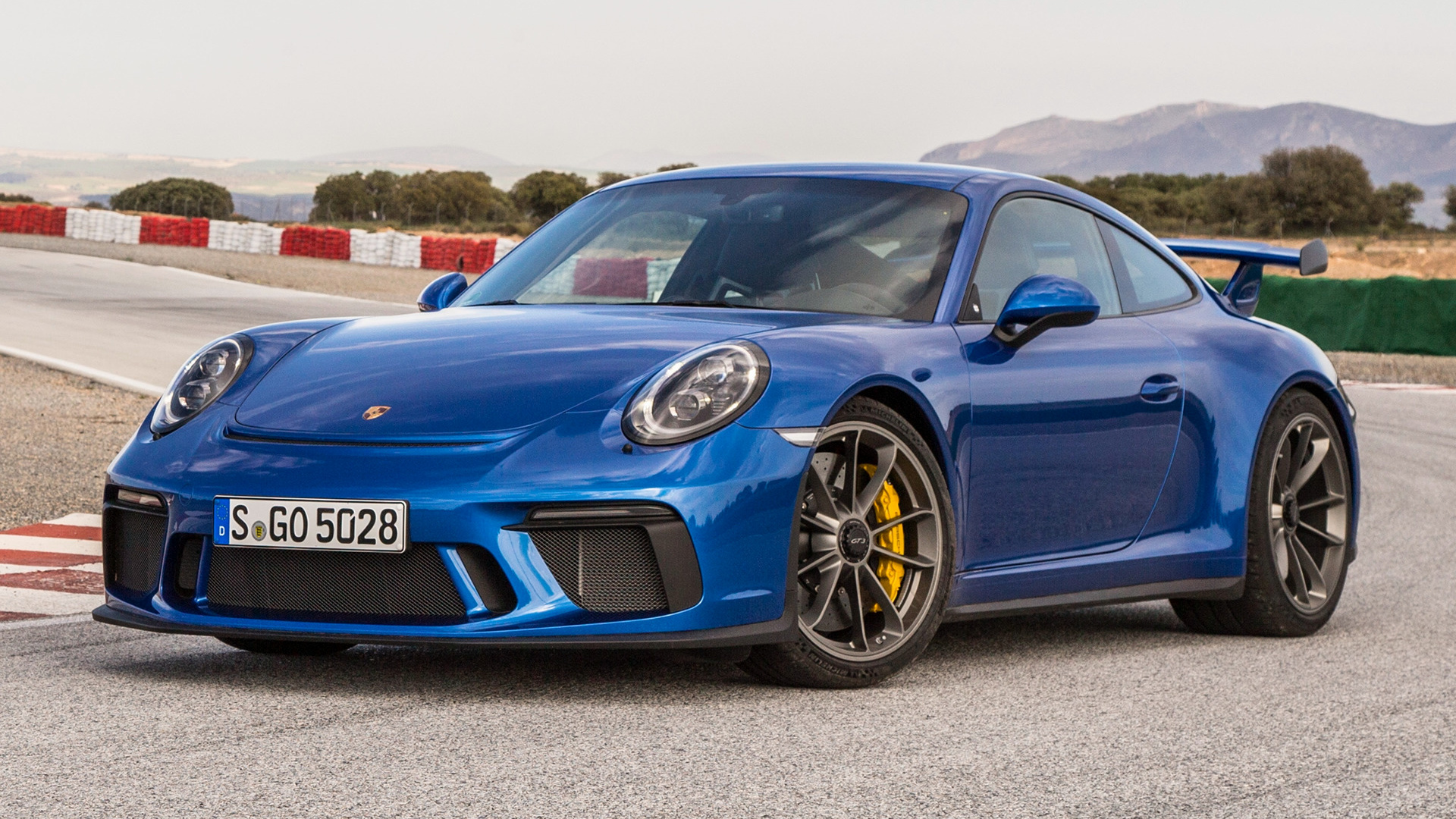 Download mobile wallpaper Porsche, Car, Porsche 911 Gt3, Race Car, Race Track, Vehicles for free.
