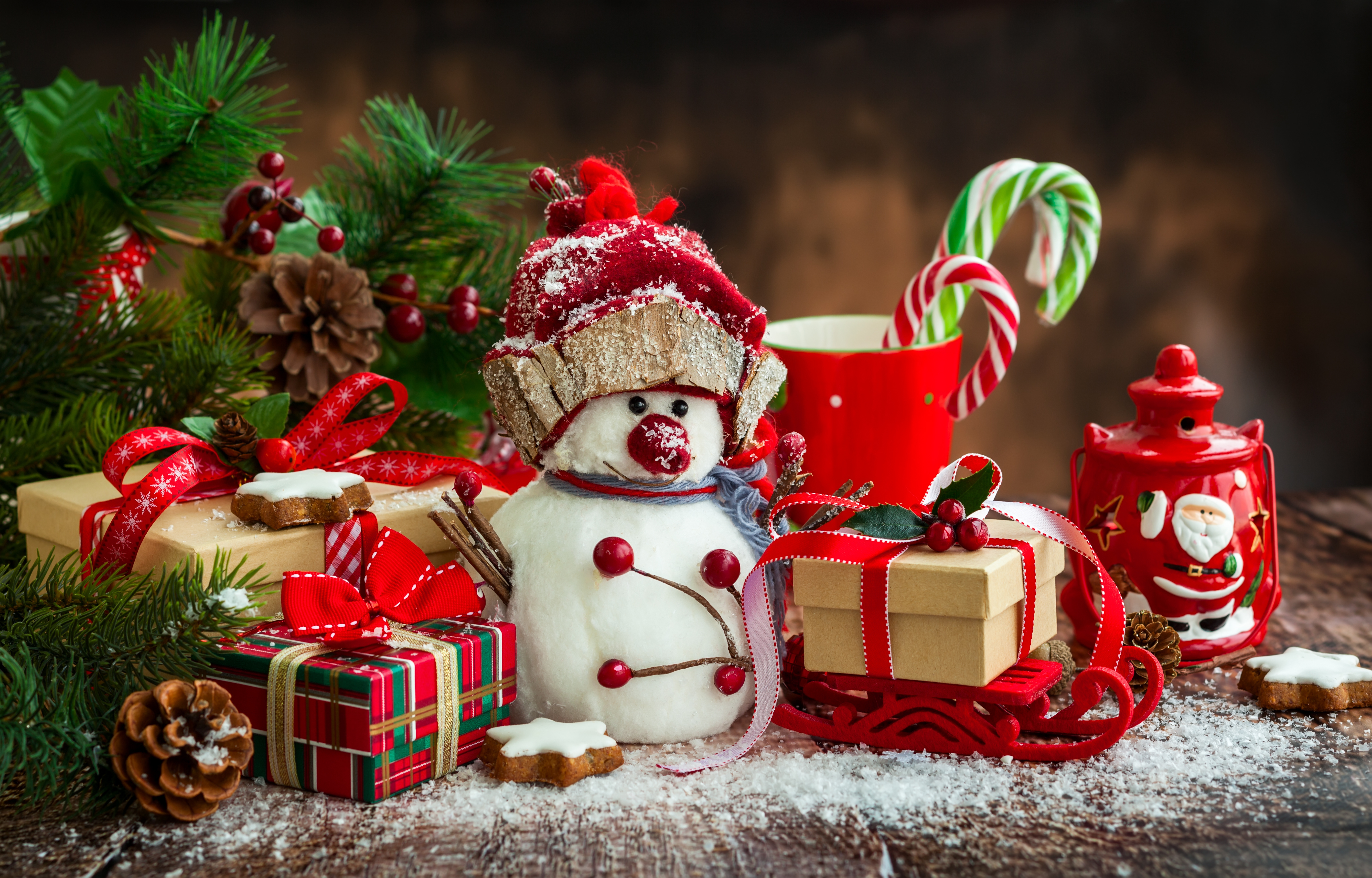 731232 скачать обои снеговик, подарки, конфета тростник, рождество, праздничные, рождественские украшения - заставки и картинки бесплатно
