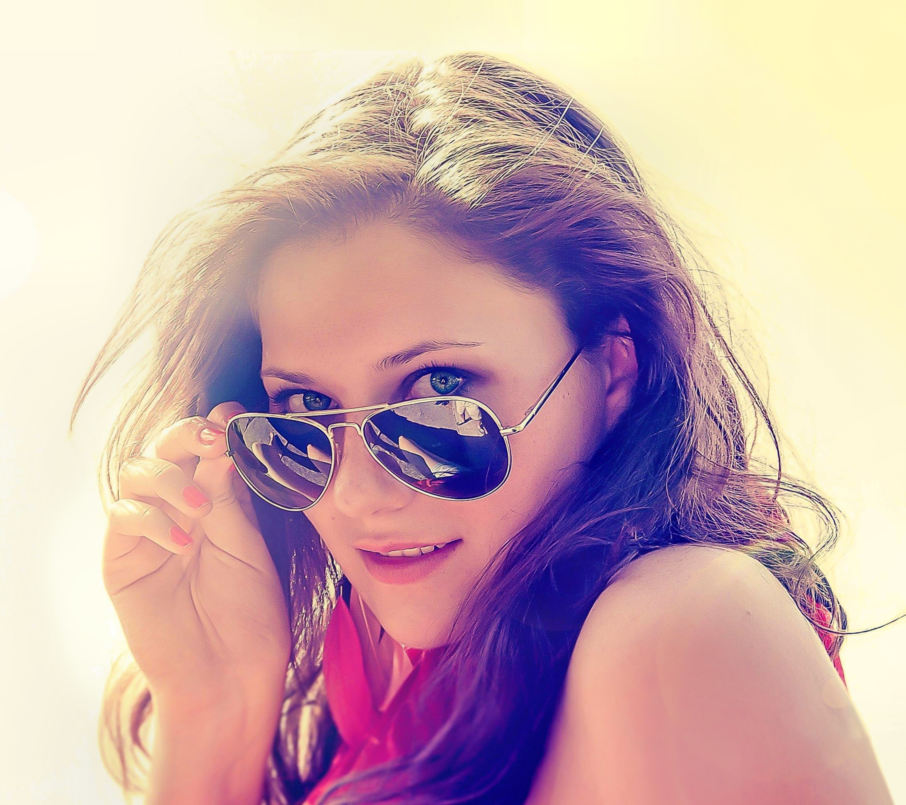 Download mobile wallpaper Summer, Beautiful, Face, Sunny, Sunglasses, Model, Women for free.