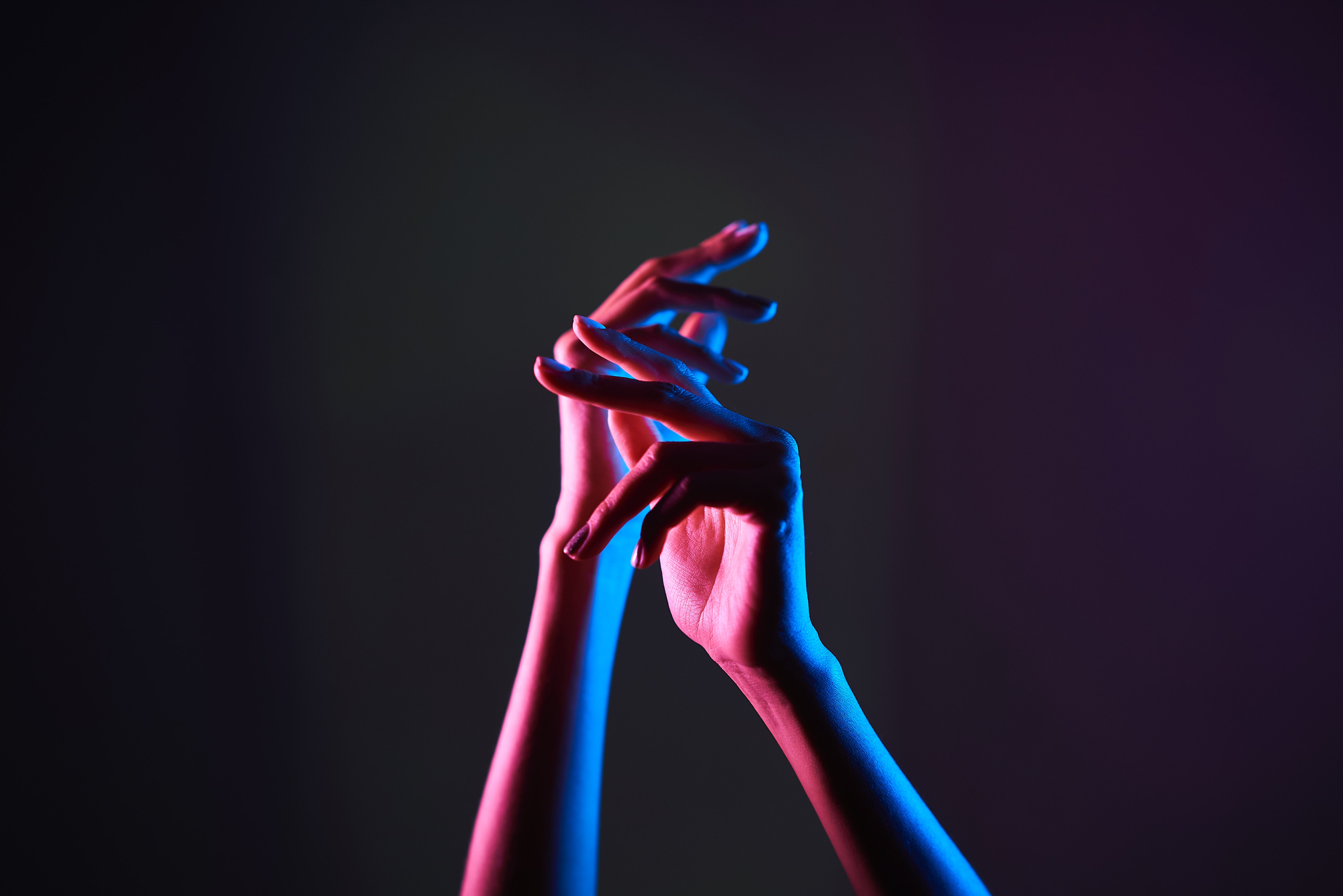Download mobile wallpaper Miscellaneous, Miscellanea, Grey, Fingers, Hands, Neon for free.