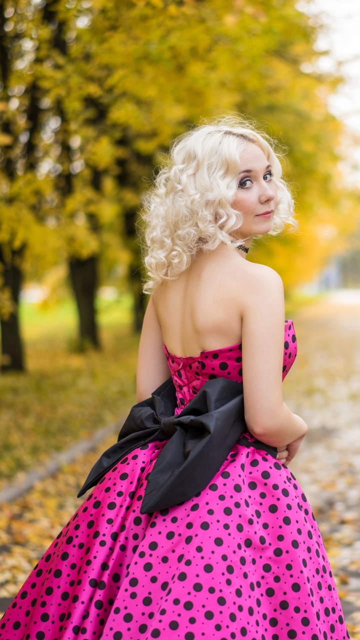 Download mobile wallpaper Blonde, Model, Women, Bow (Clothing), Depth Of Field, Pink Dress for free.