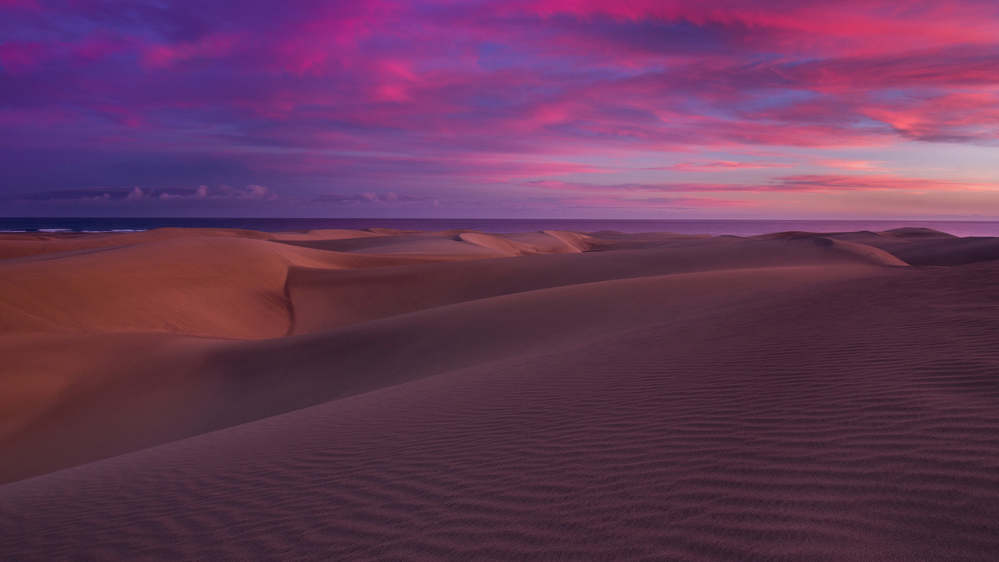 Download mobile wallpaper Desert, Horizon, Earth, Dune for free.