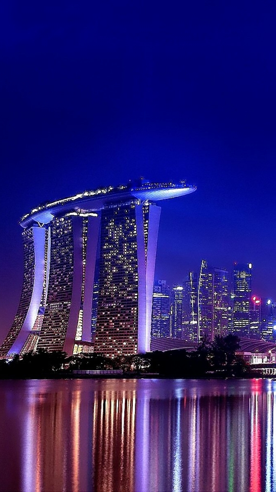 Скачать картинку Города, Небо, Город, Отражение, Сингапур, Залив, Сделано Человеком в телефон бесплатно.