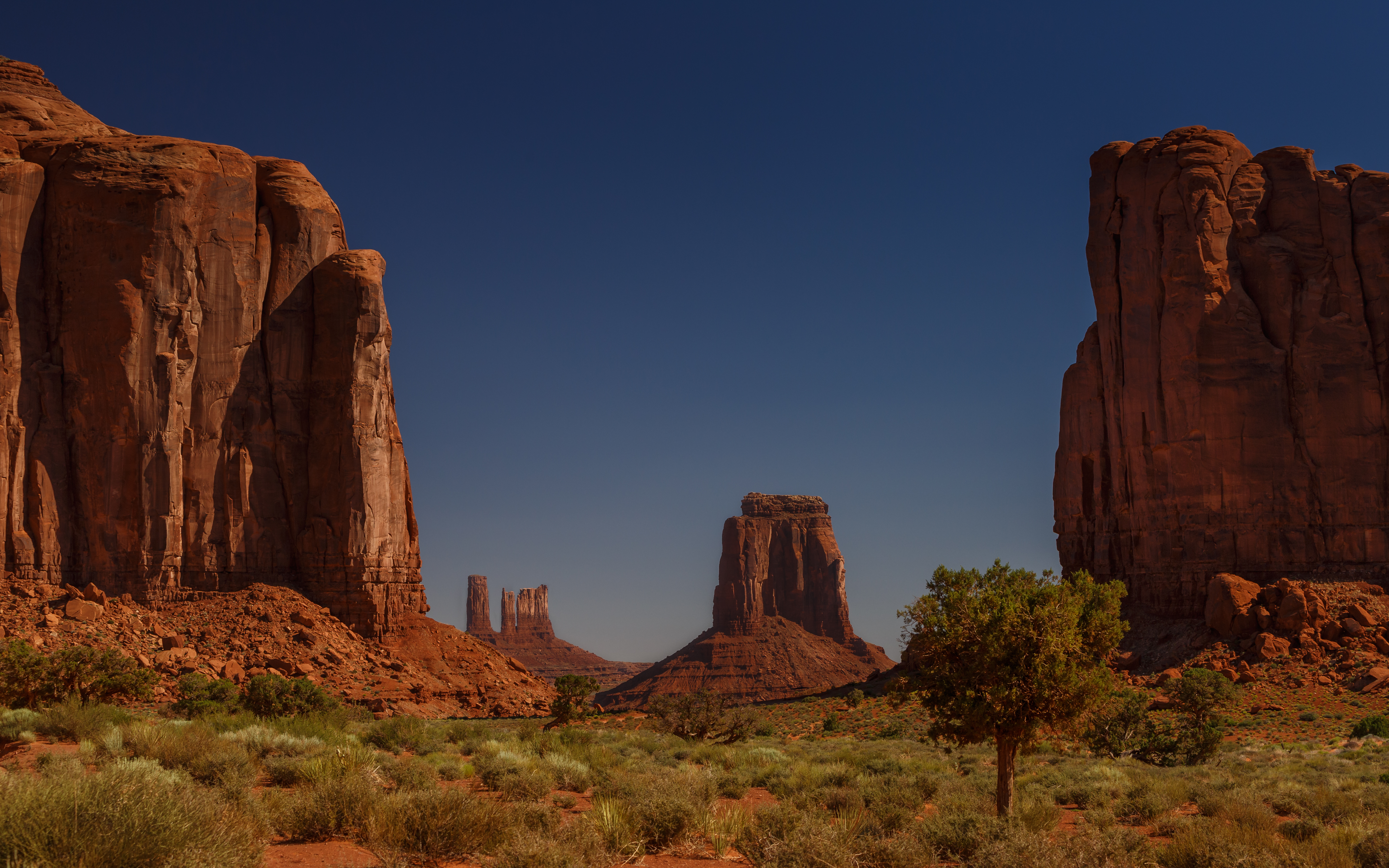 Download mobile wallpaper Landscape, Nature, Desert, Usa, Earth, Cliff, Monument Valley for free.
