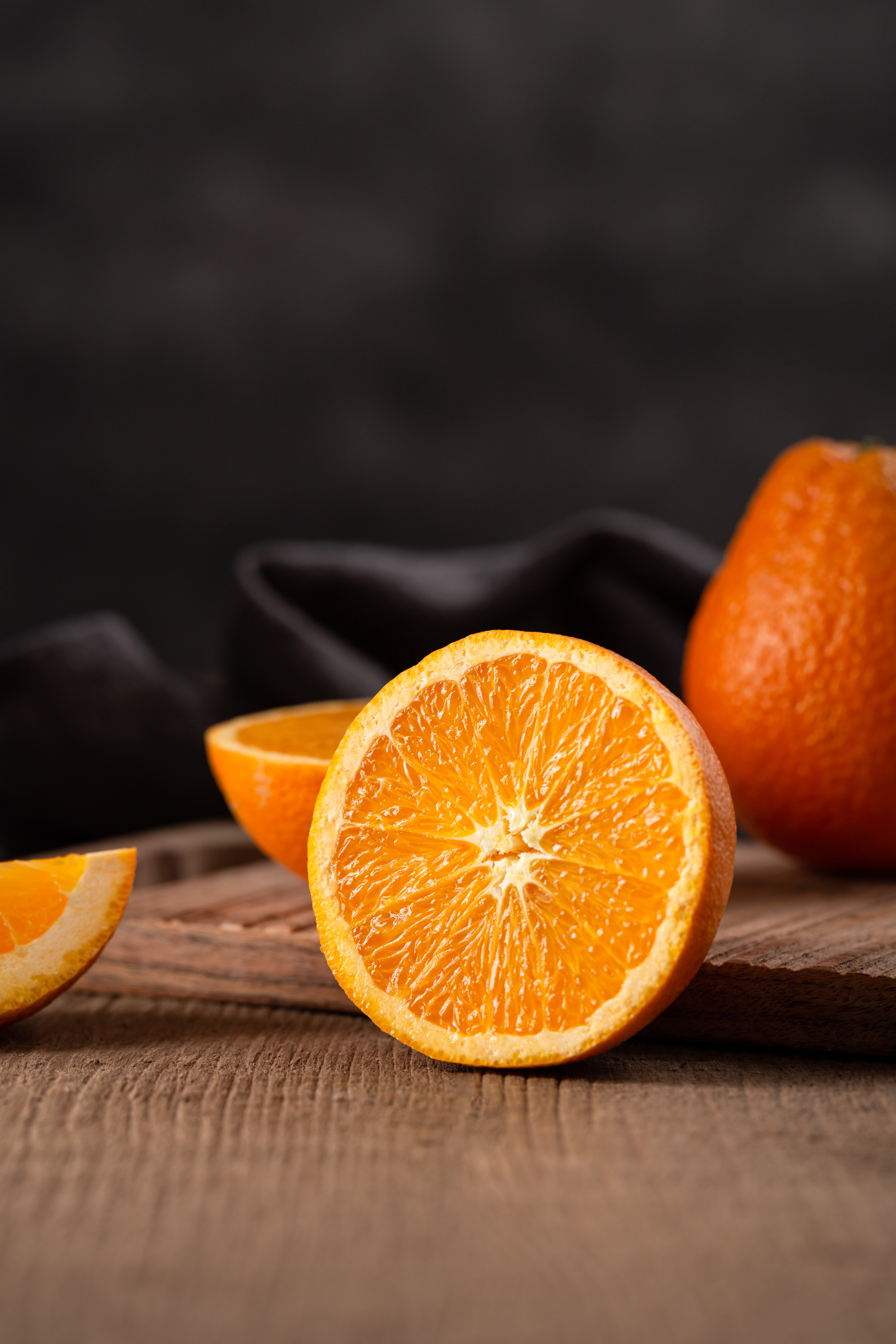 121059 скачать картинку цитрус, апельсин, еда, дольки, фрукт, оранжевые - обои и заставки бесплатно