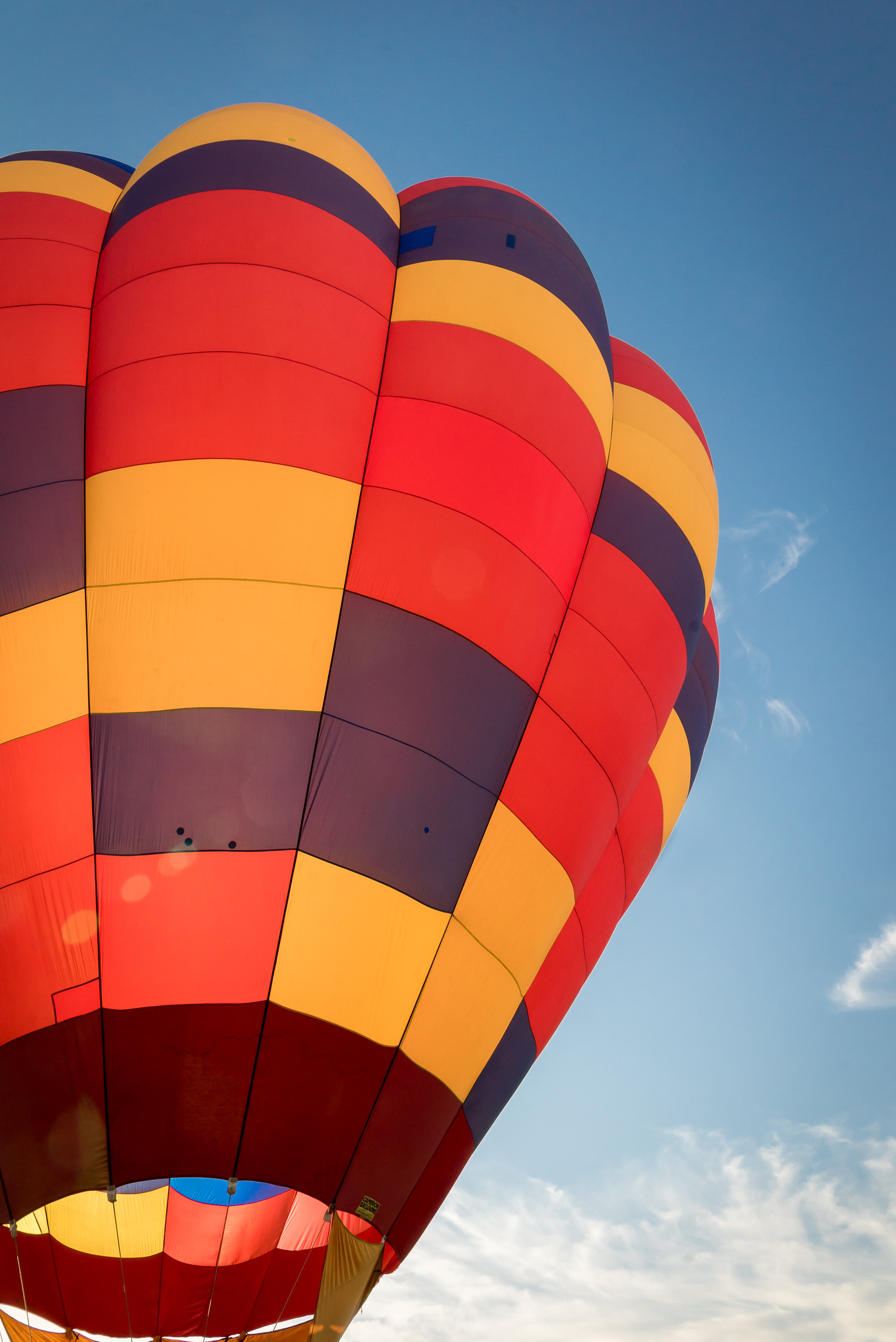 136188 Bild herunterladen ballon, sky, verschiedenes, sonstige, mehrfarbig, motley, flug, luftballon - Hintergrundbilder und Bildschirmschoner kostenlos