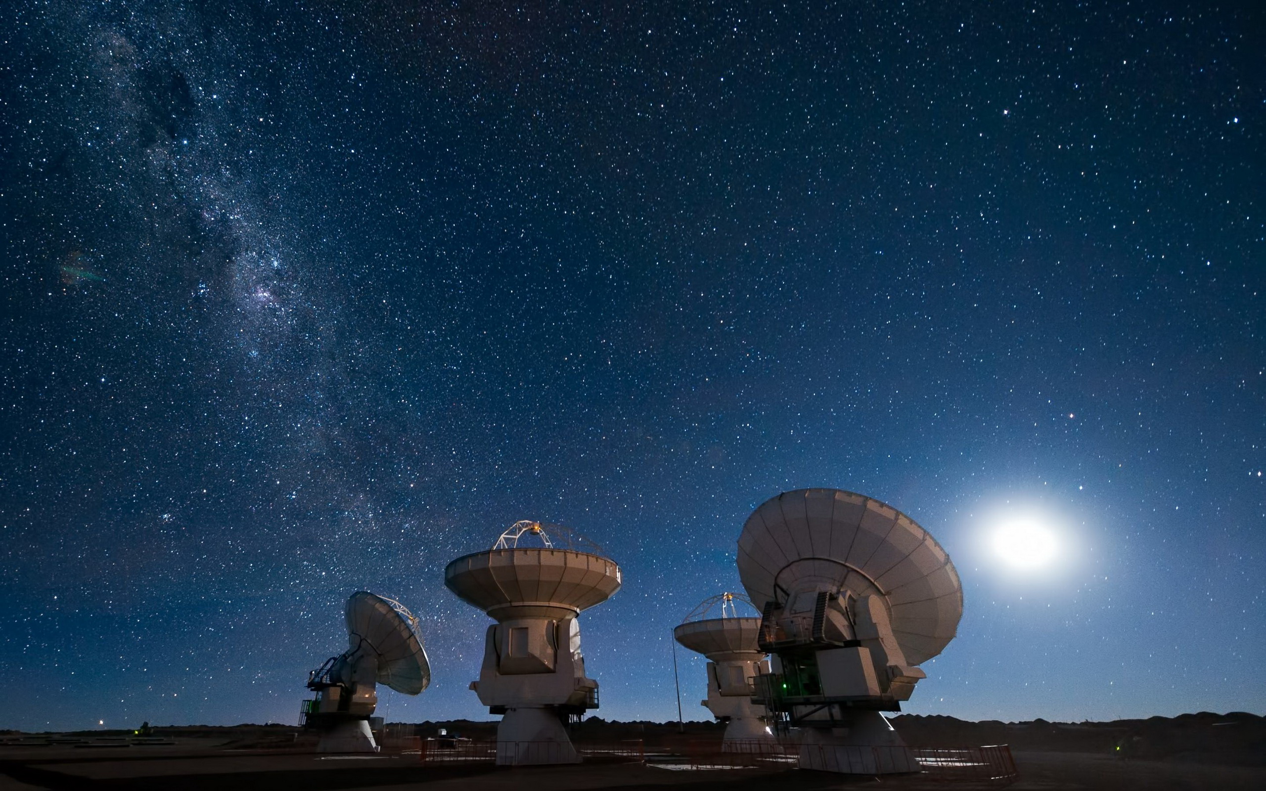 598378 скачать обои радар, млечный путь, галактика, сделано человеком, телескоп, луна, небо, звезды - заставки и картинки бесплатно