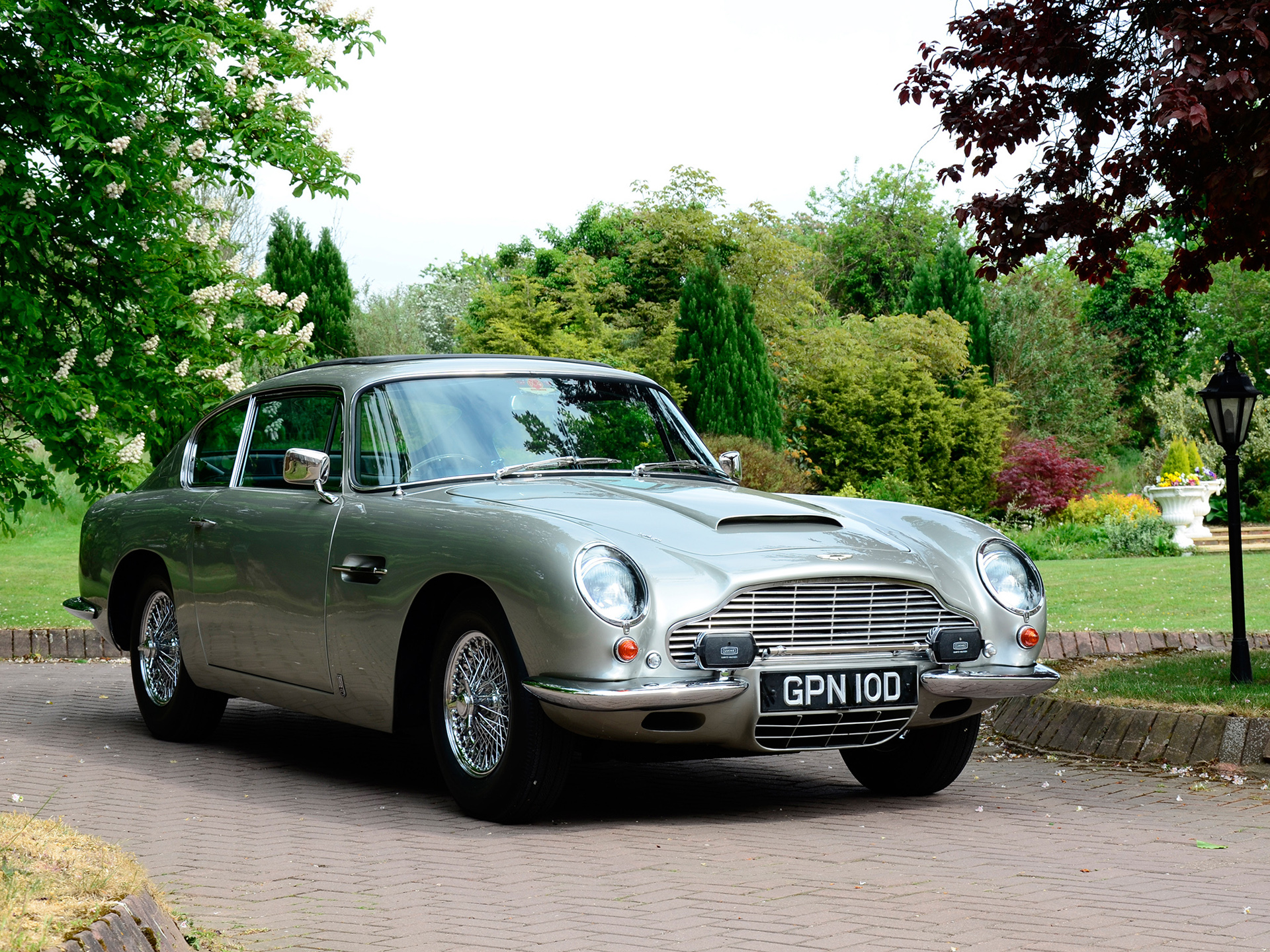 Laden Sie das Aston Martin, Fahrzeuge, Aston Martin Aston Martin Db6-Bild kostenlos auf Ihren PC-Desktop herunter