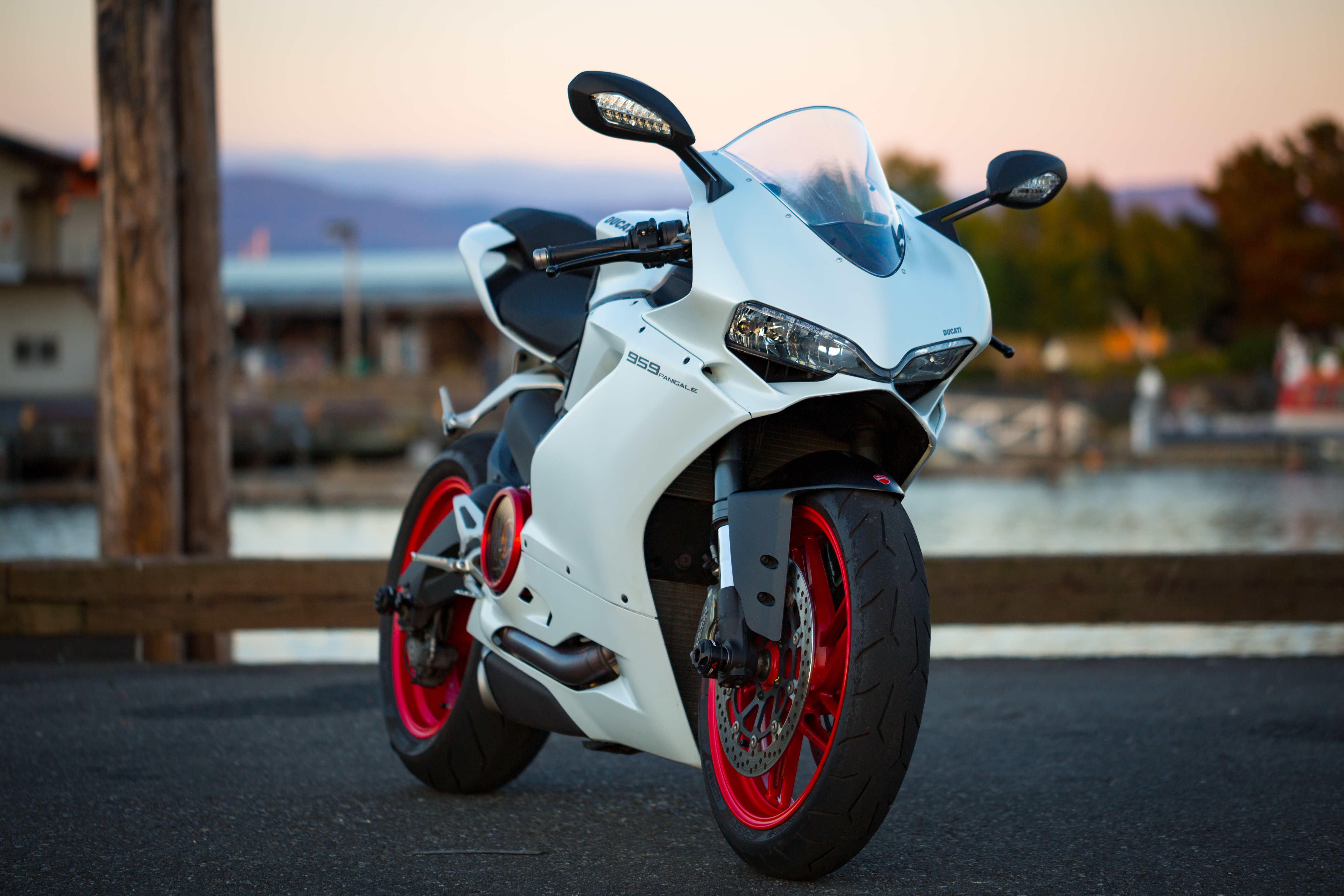 429052 télécharger le fond d'écran motocycle, ducati, véhicules, motocyclettes - économiseurs d'écran et images gratuitement
