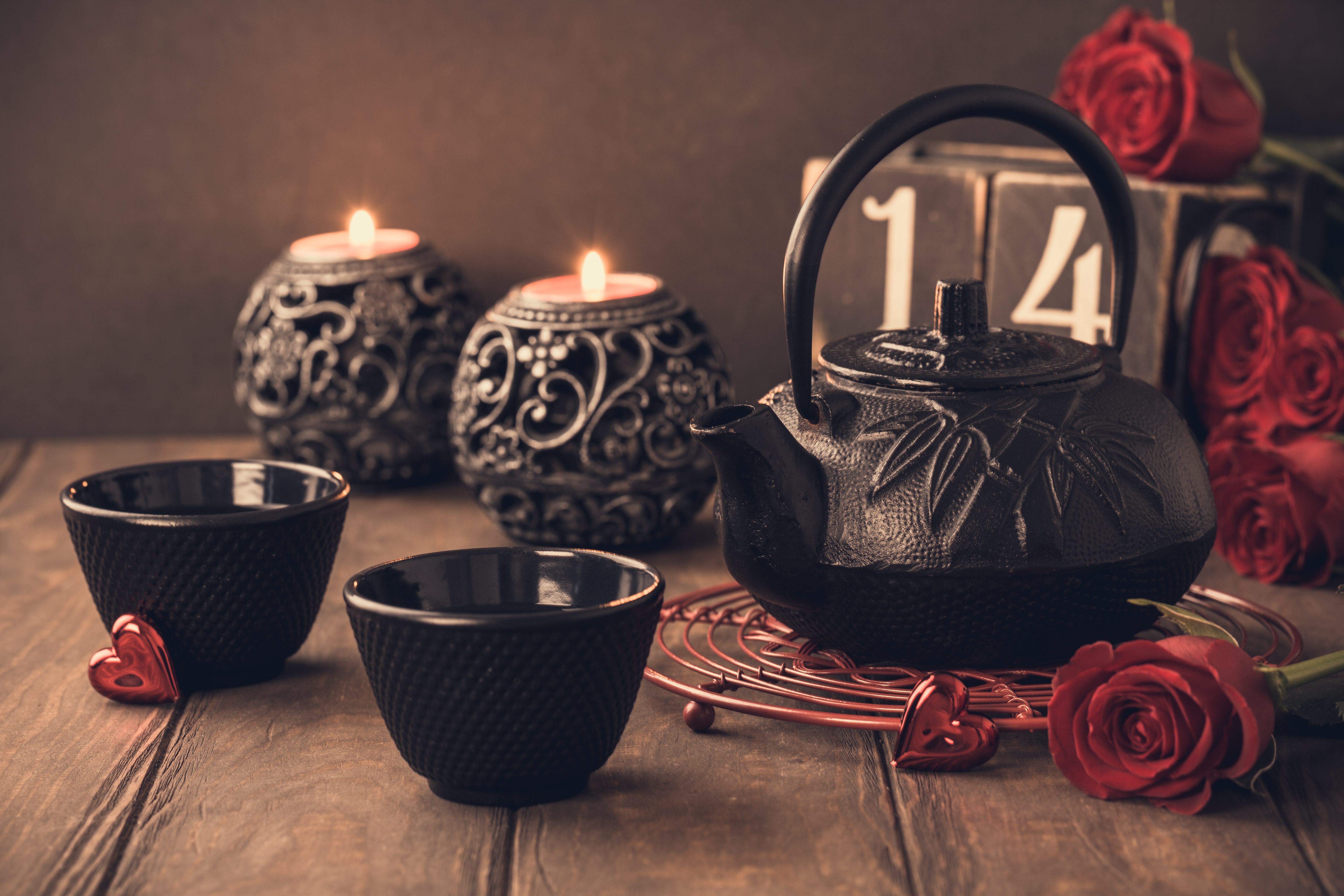 kettle, holiday, valentine's day, candle, cup, red flower, rose, still life HD wallpaper