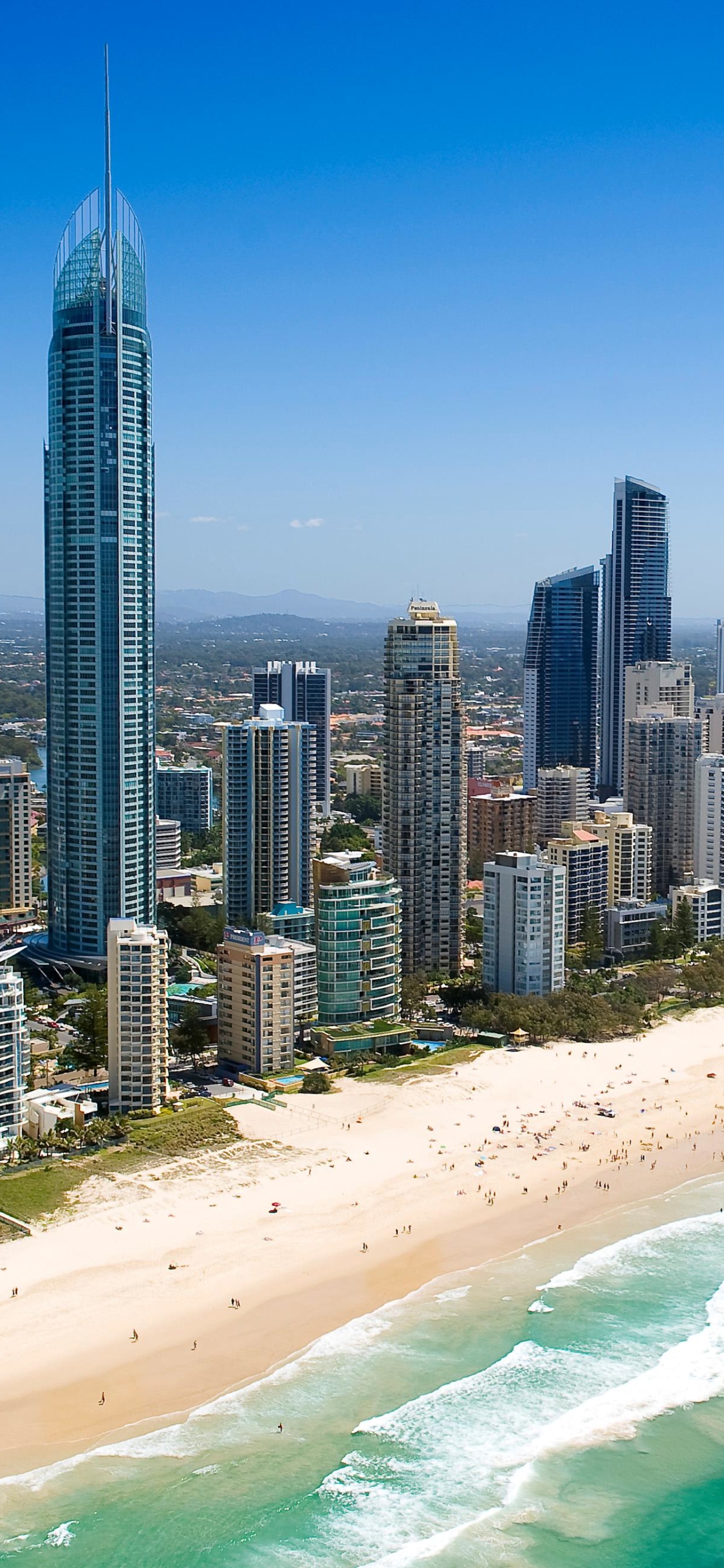Handy-Wallpaper Städte, Strand, Wolkenkratzer, Stadtbild, Australien, Menschengemacht, Goldküste, Queensland, Surfers Paradise kostenlos herunterladen.